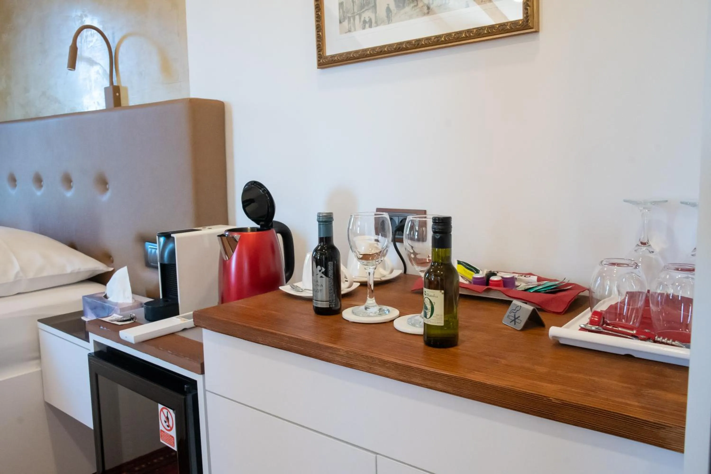 Coffee/tea facilities in Oblivion Luxury Rooms