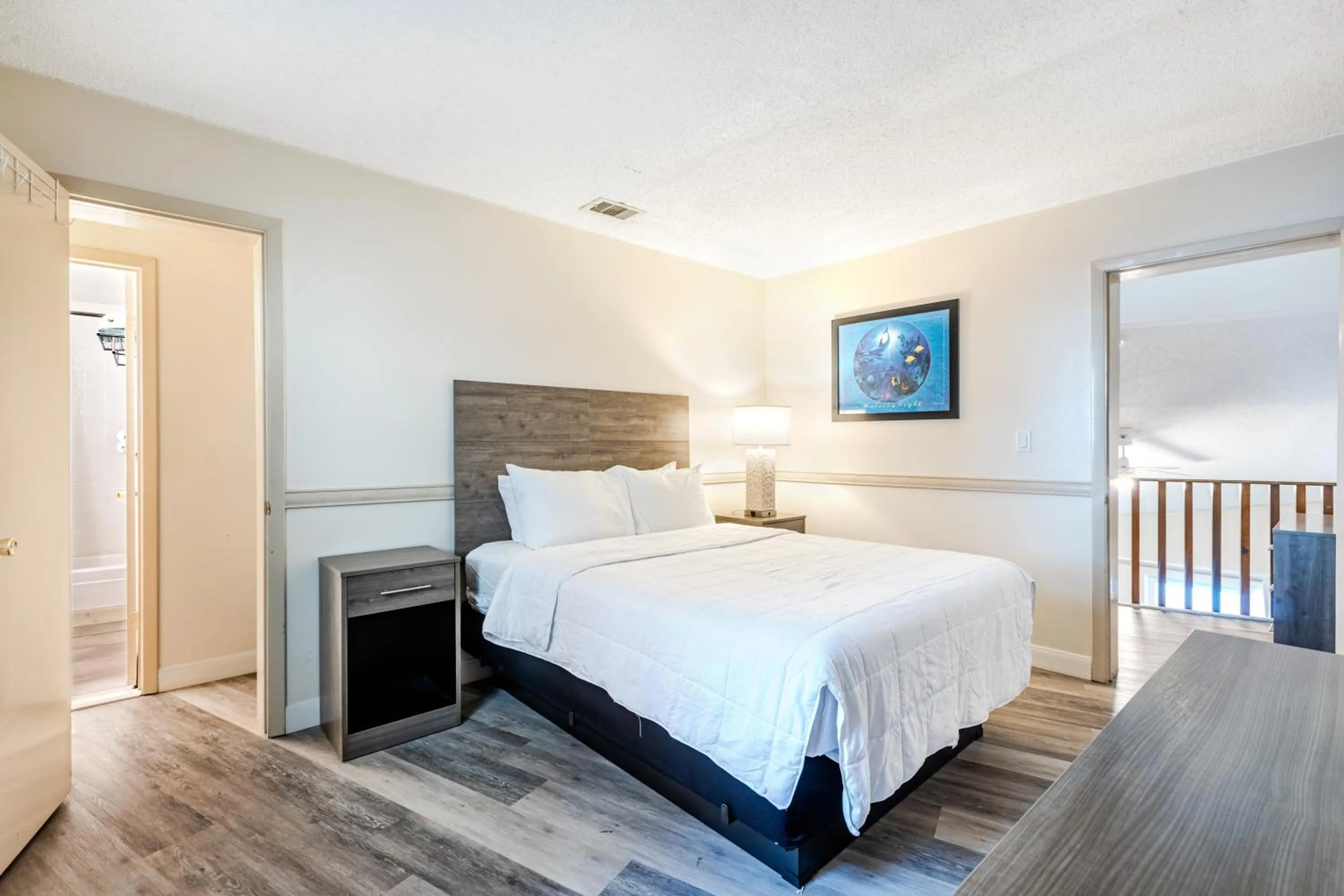 Bedroom in Grand Shores West