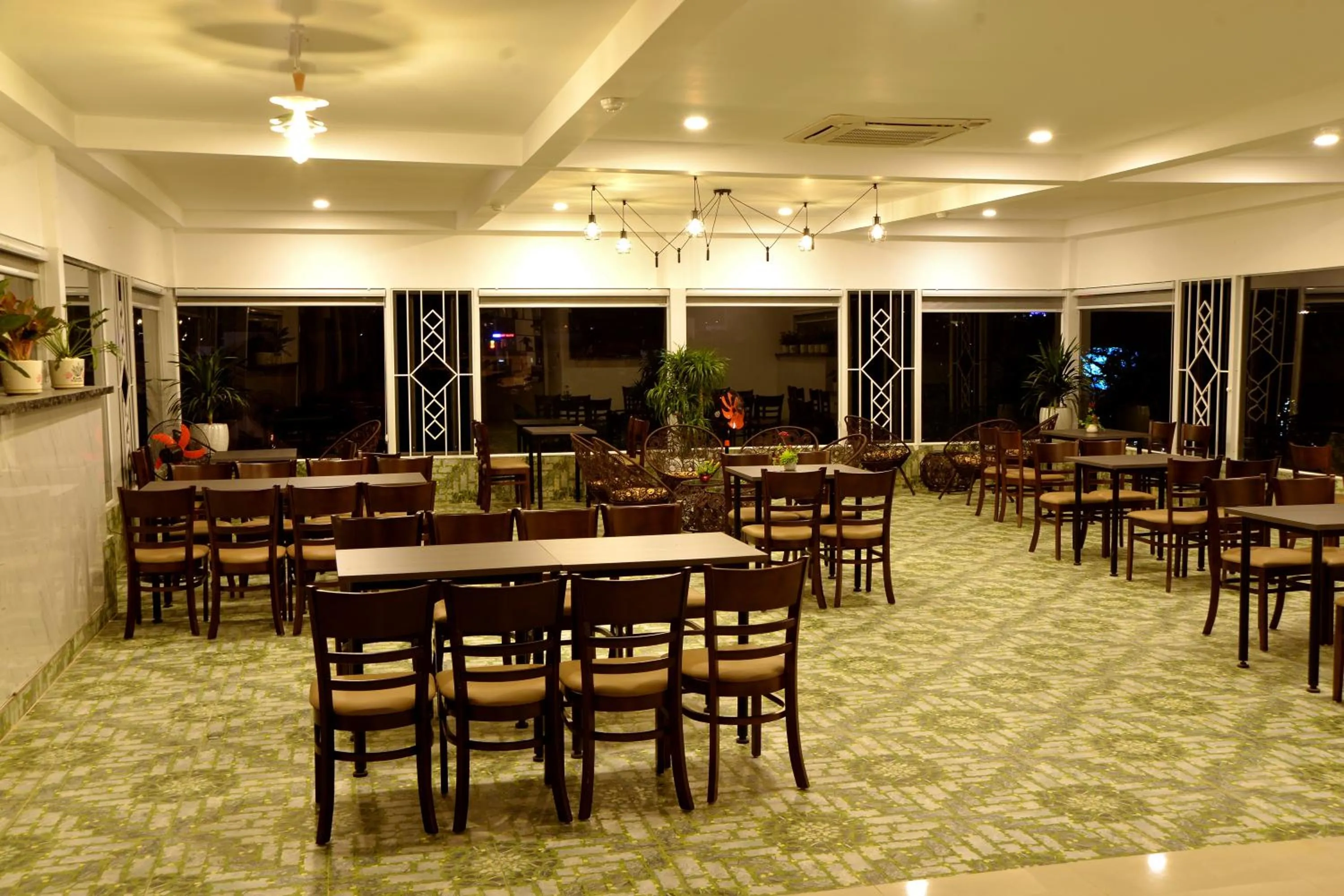 Restaurant/places to eat in Buon Ma Thuot Hotel
