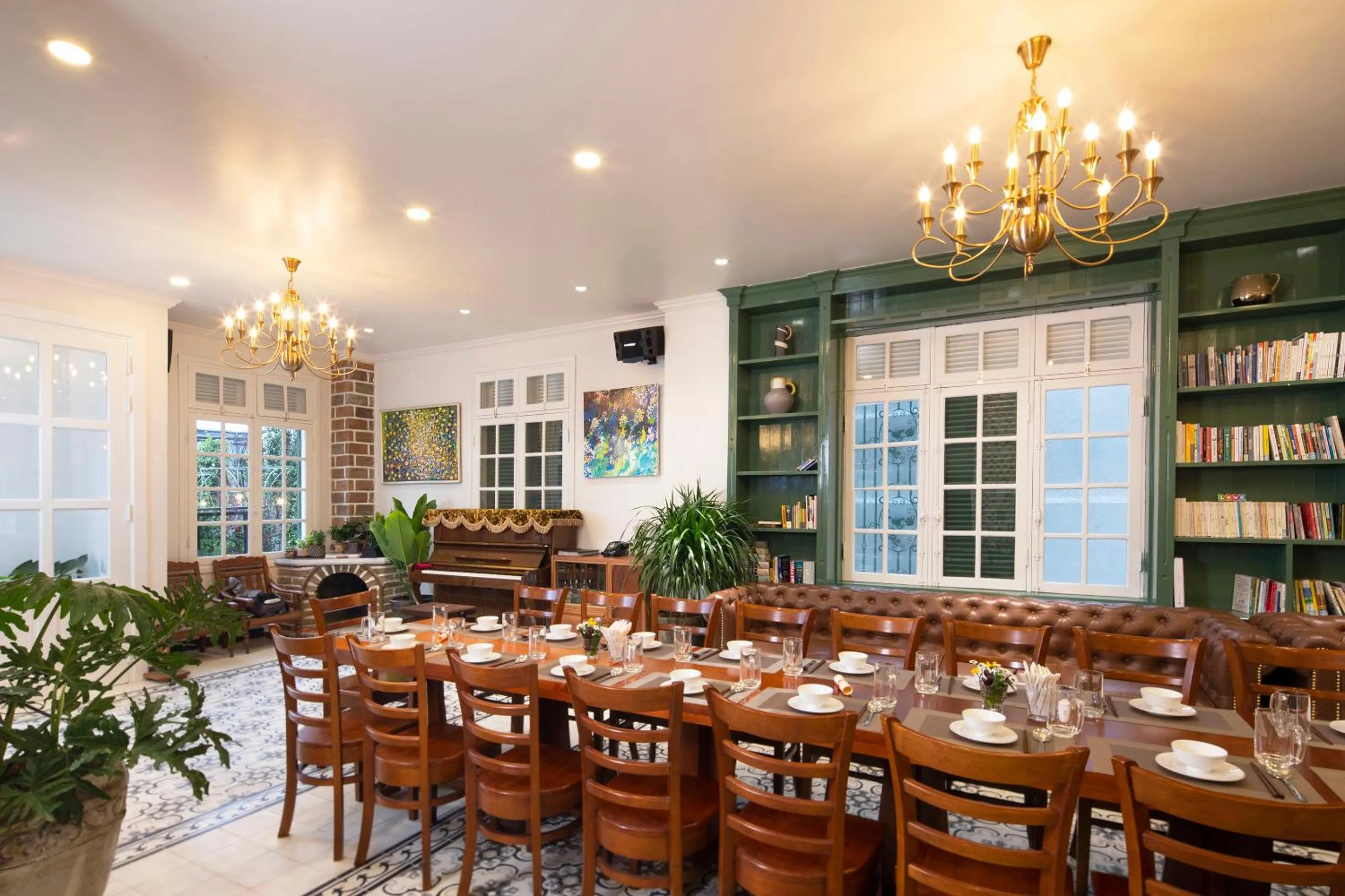 Restaurant/places to eat in Le Soleil Boutique Hotel