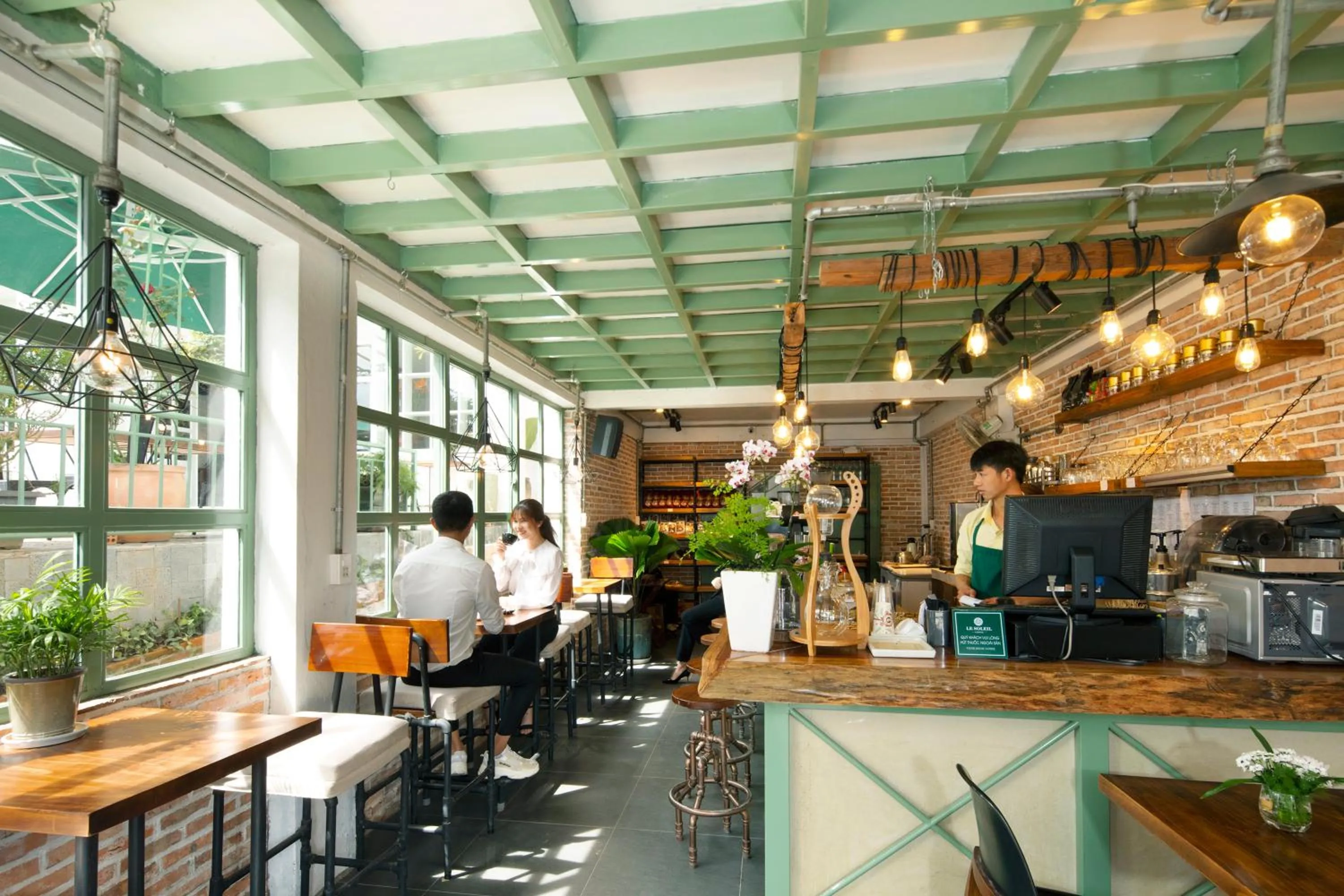 Coffee/tea facilities in Le Soleil Boutique Hotel