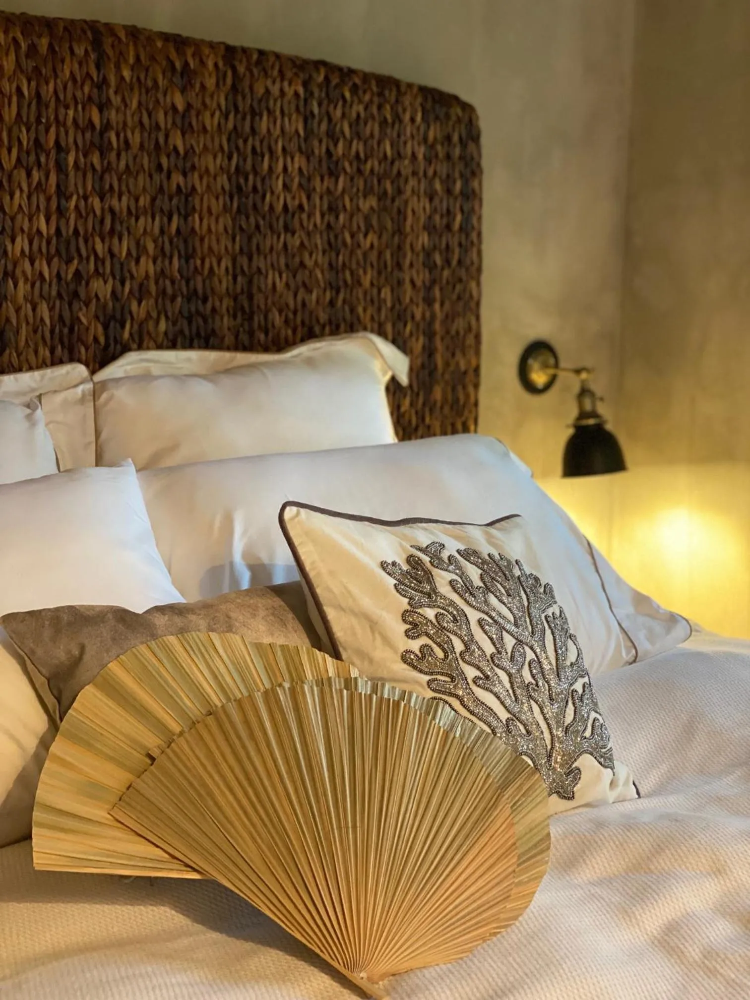 Bed in ADAN RESORT HANALI village sesokojima