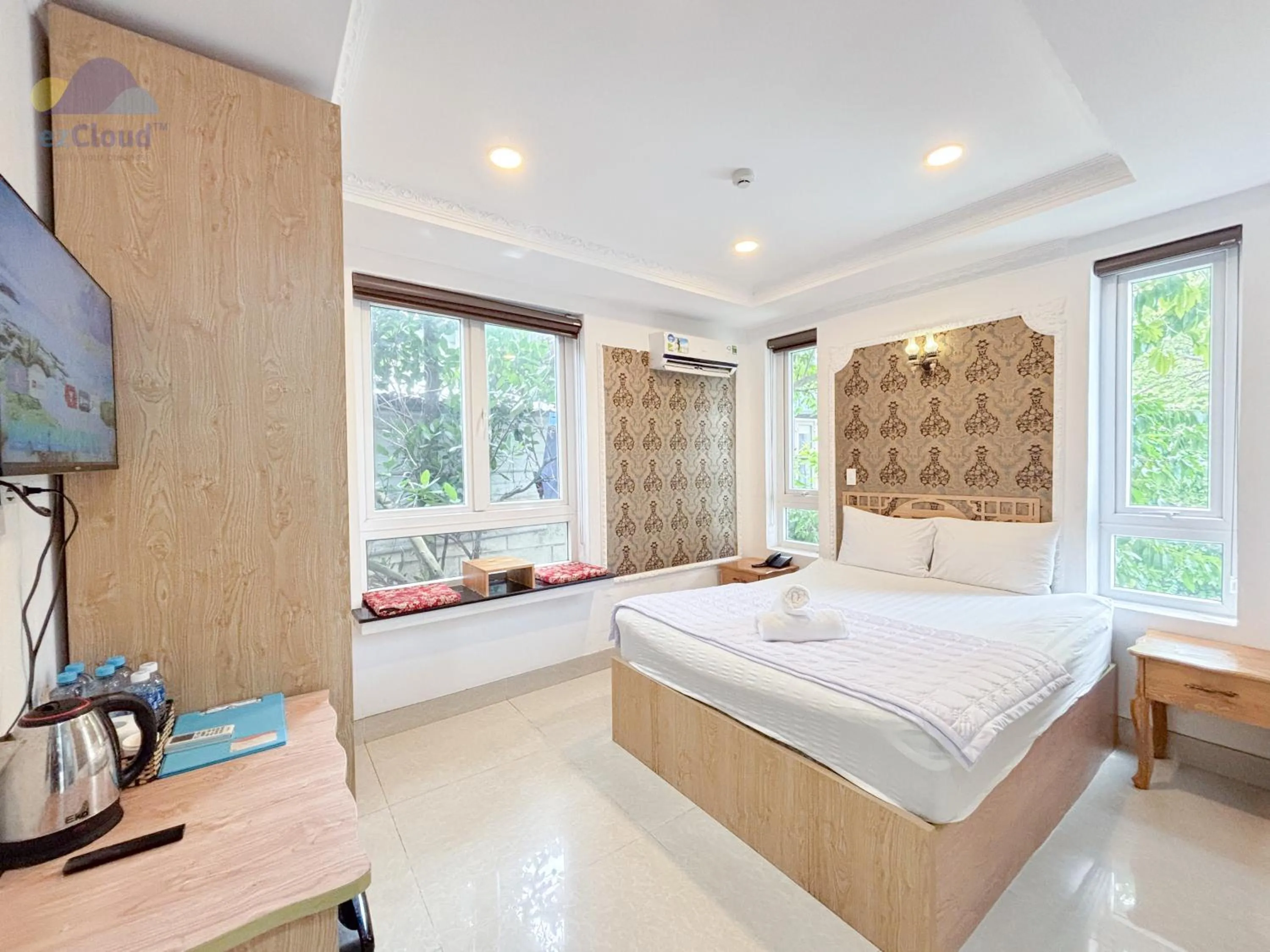 Bed in VUNG TAU LUXURY HOTEL & APARTMENT