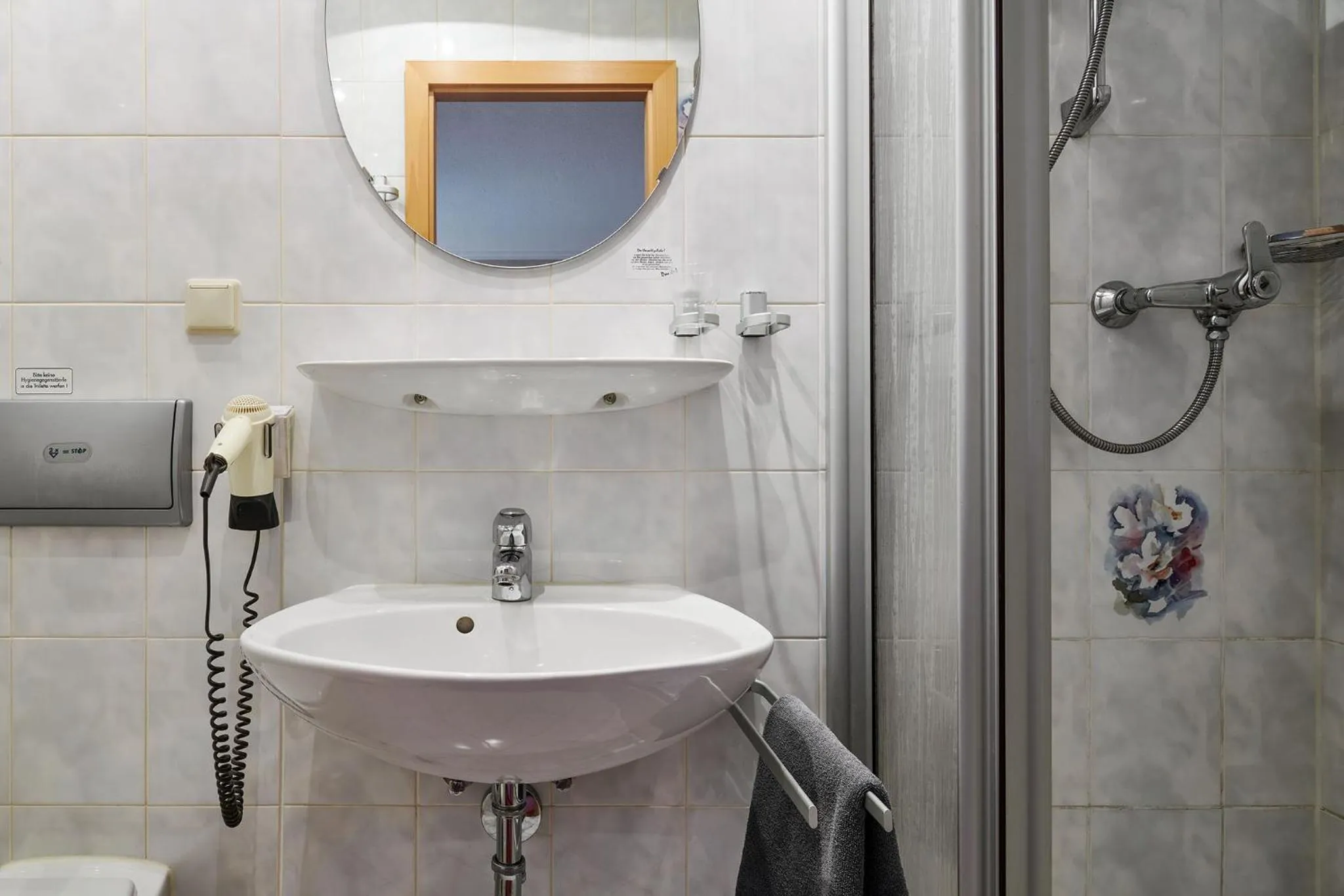 Shower in Hotel Ladenmühle