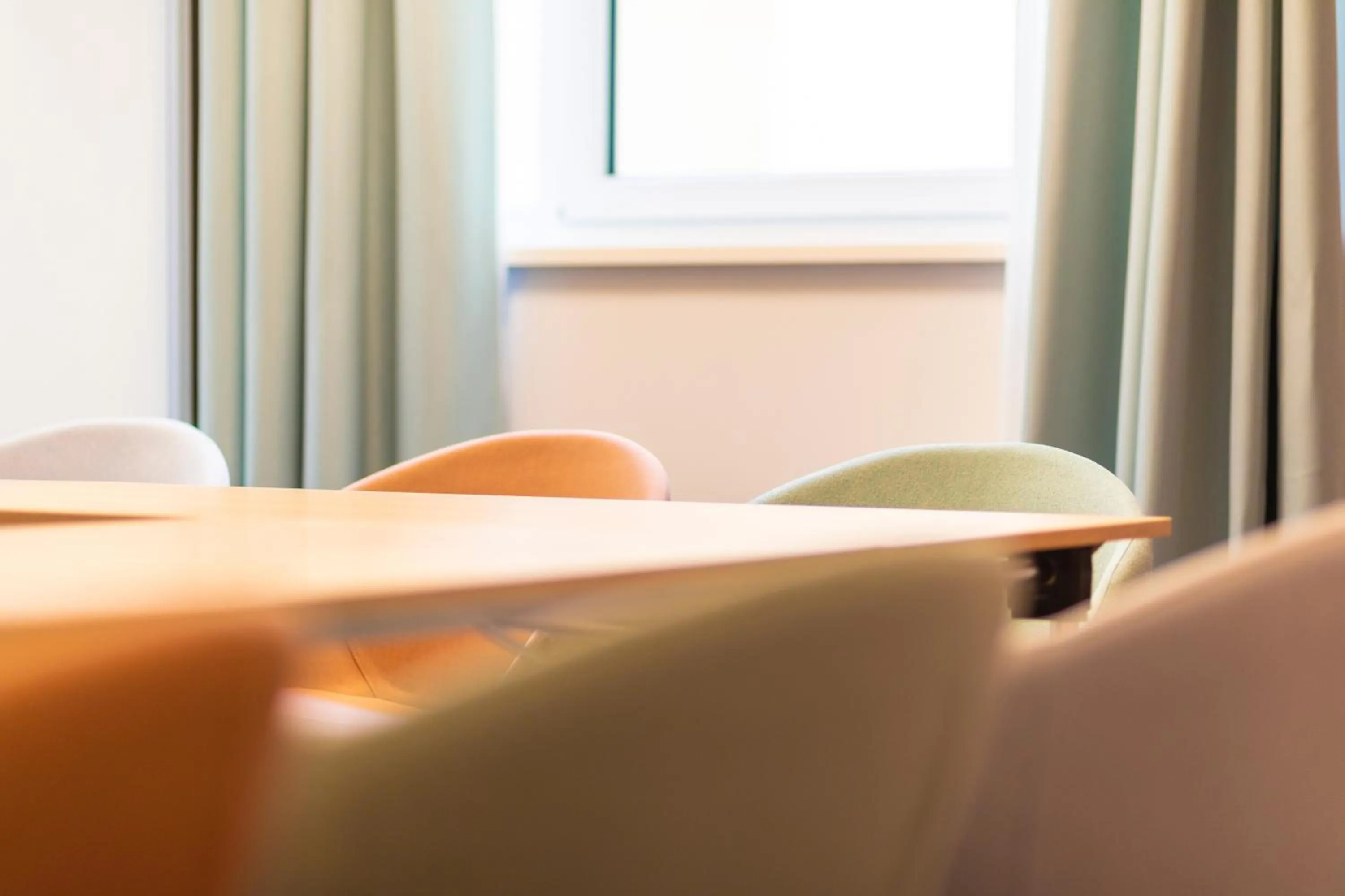 Business facilities in Capri by Fraser Leipzig