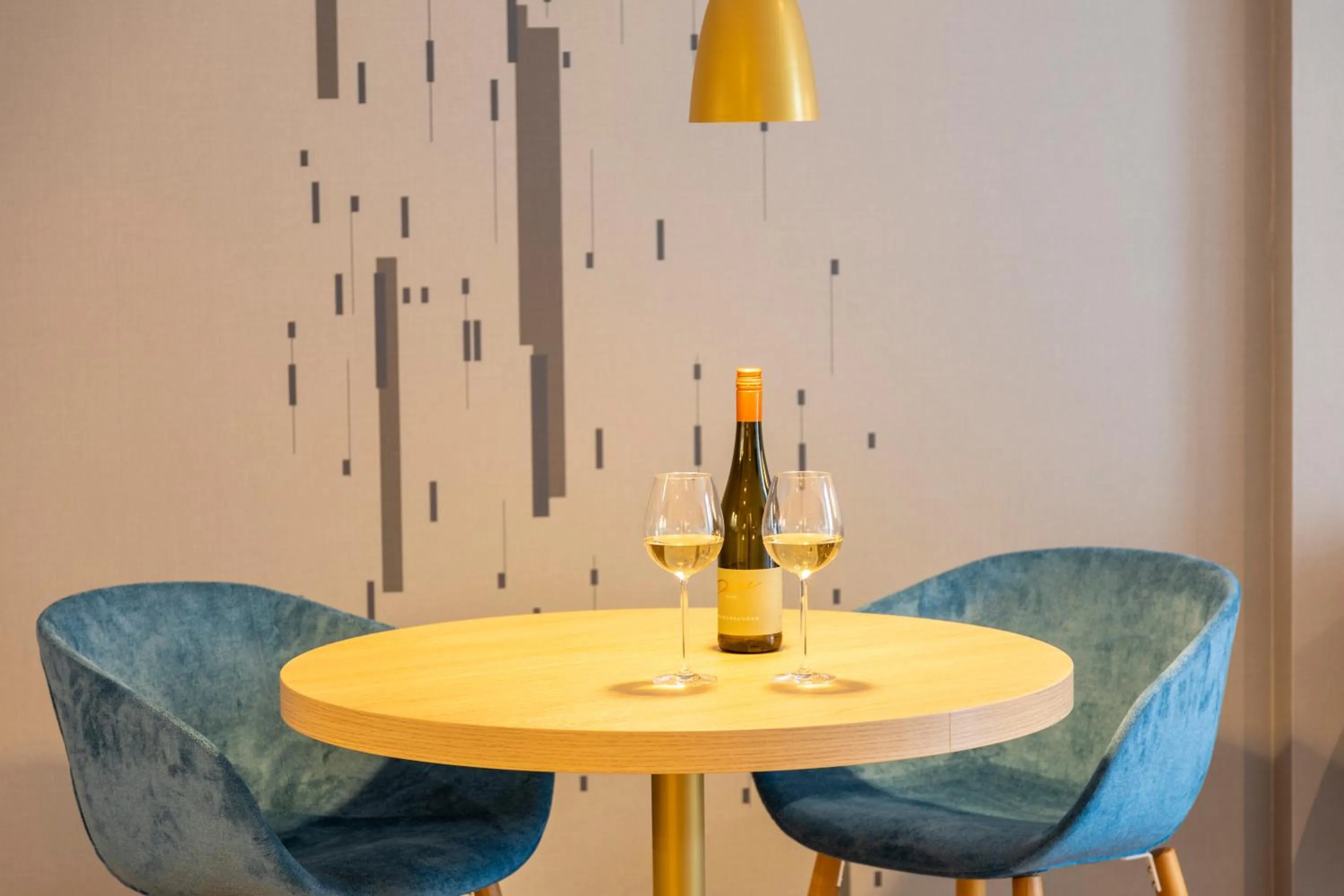 Living room in Capri by Fraser Leipzig