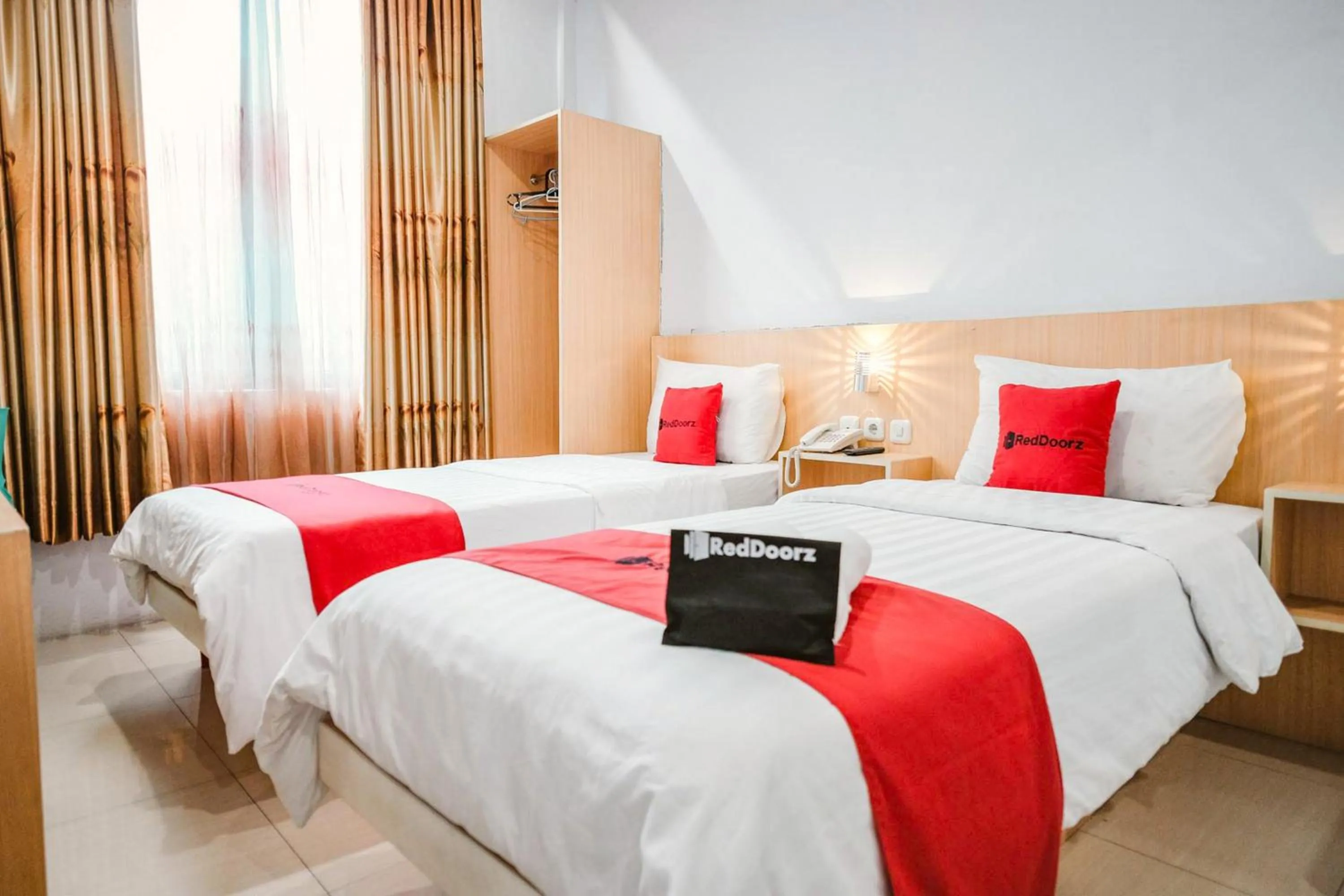 Bedroom, Bed in RedDoorz Premium at Hotel T-ONE Jambi