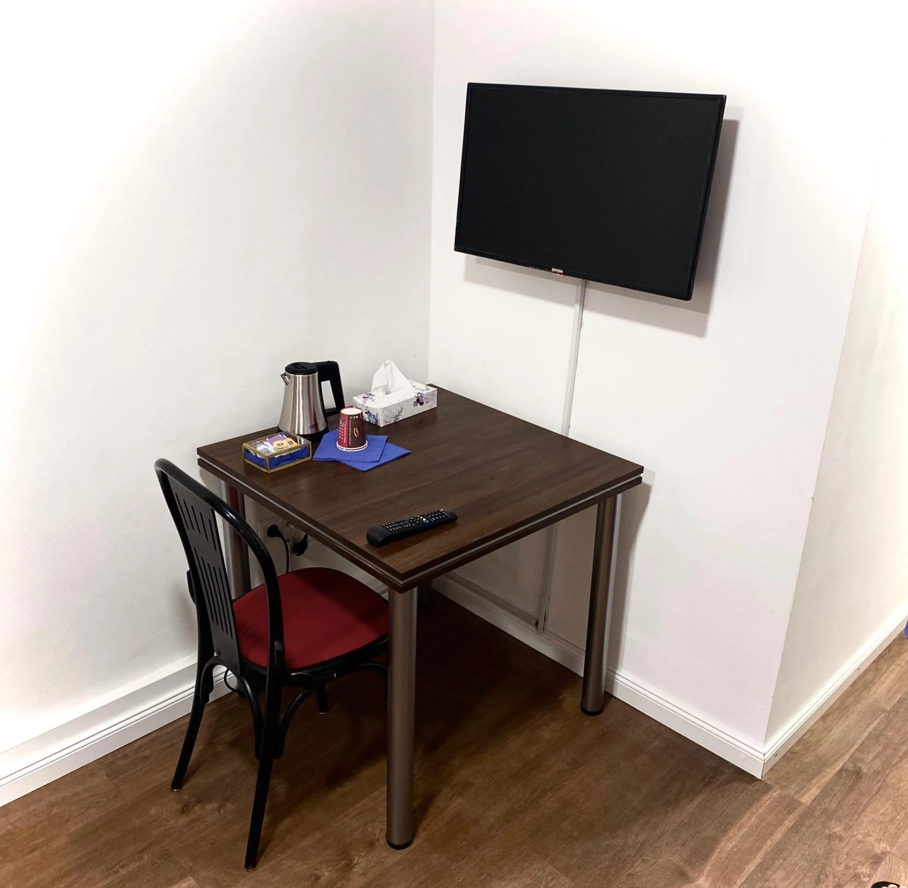 TV and multimedia in Hotel Hamburg Inn