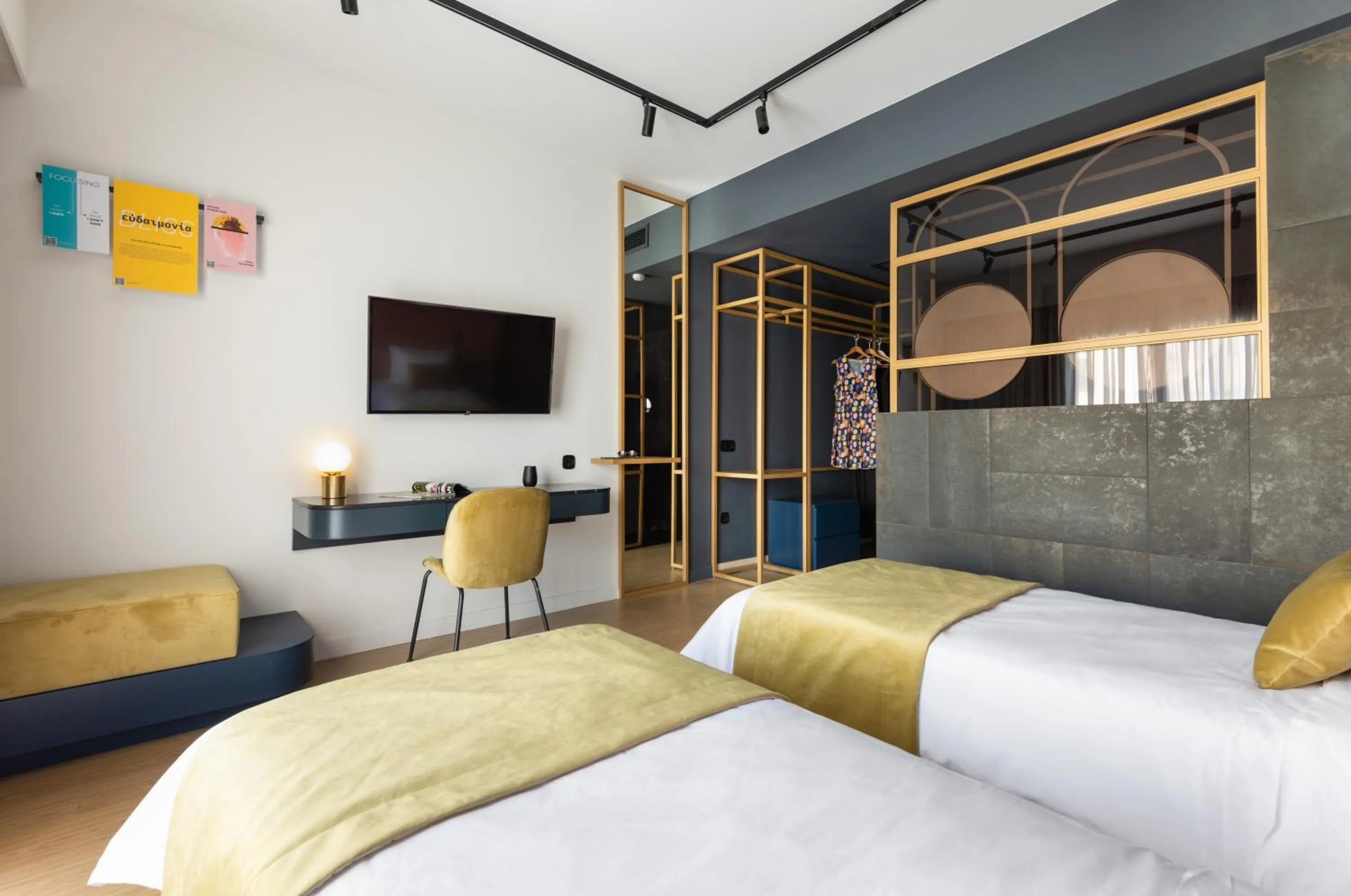 TV and multimedia, Bed in Colors Hotel Athens