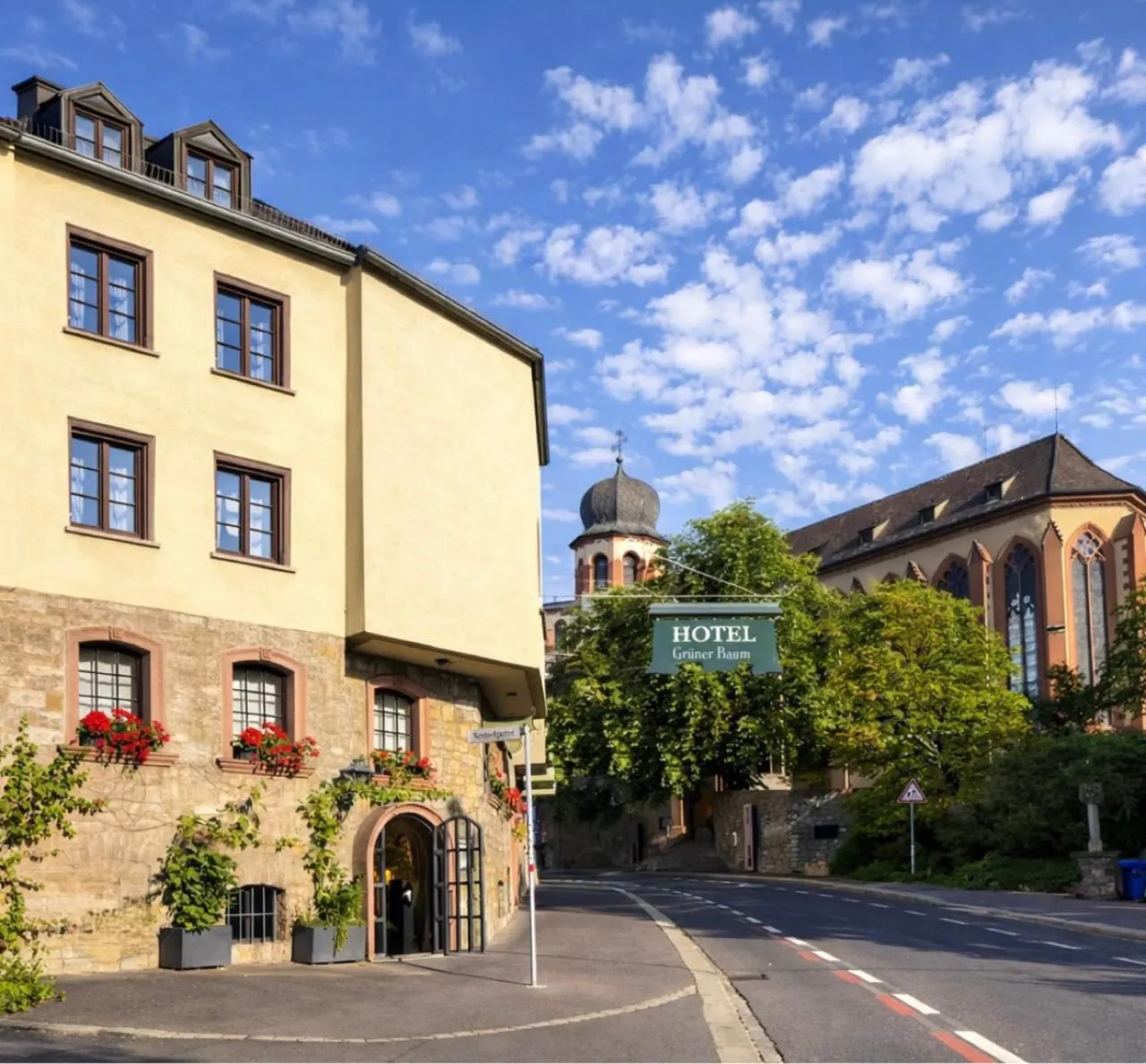 Property building in Hotel Grüner Baum