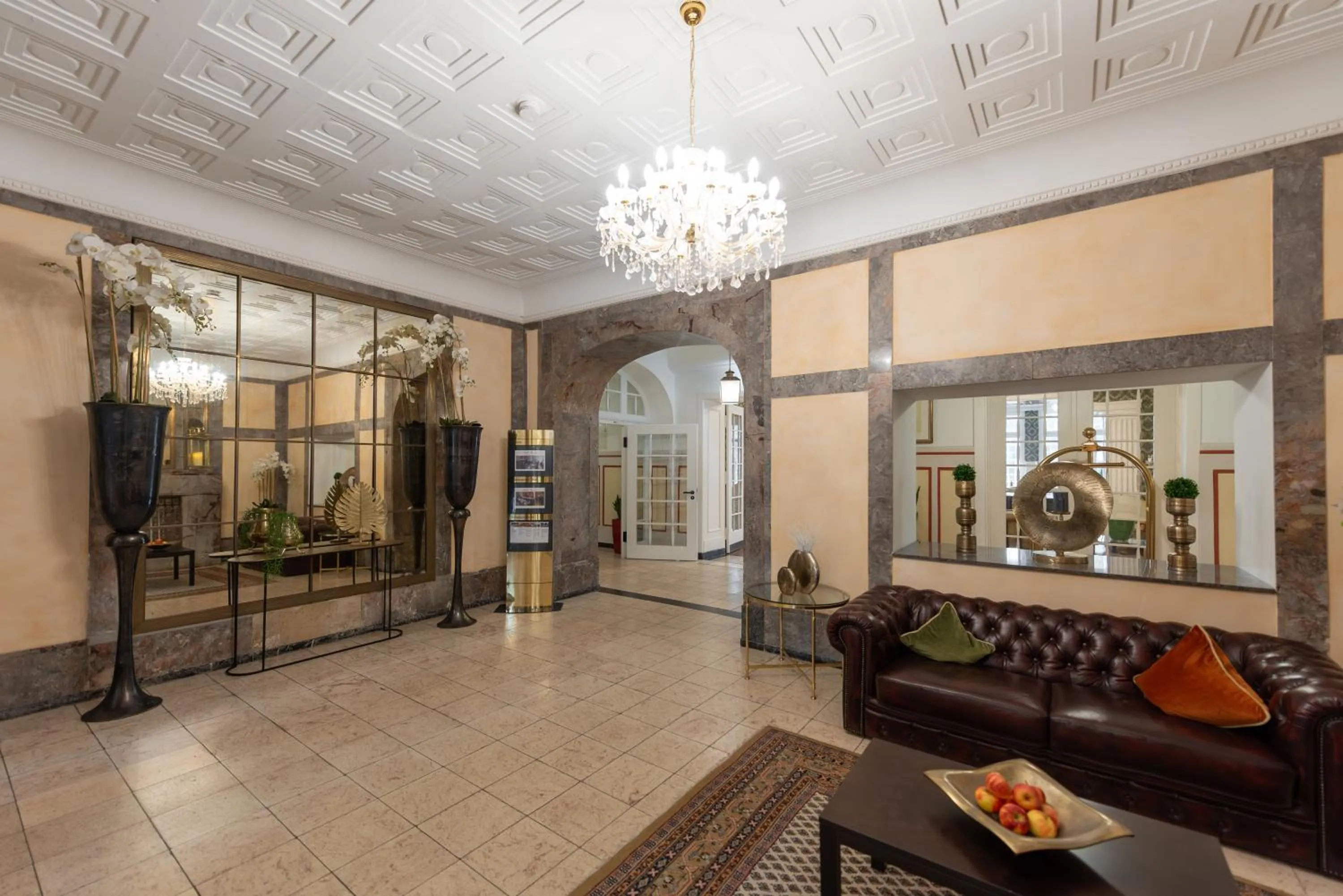 Lobby or reception in Villa Thea Hotel am Rosengarten