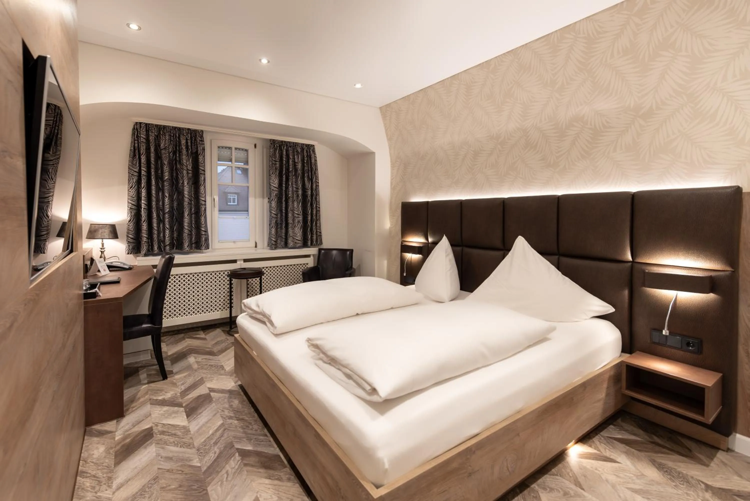 Bed in Villa Thea Hotel am Rosengarten