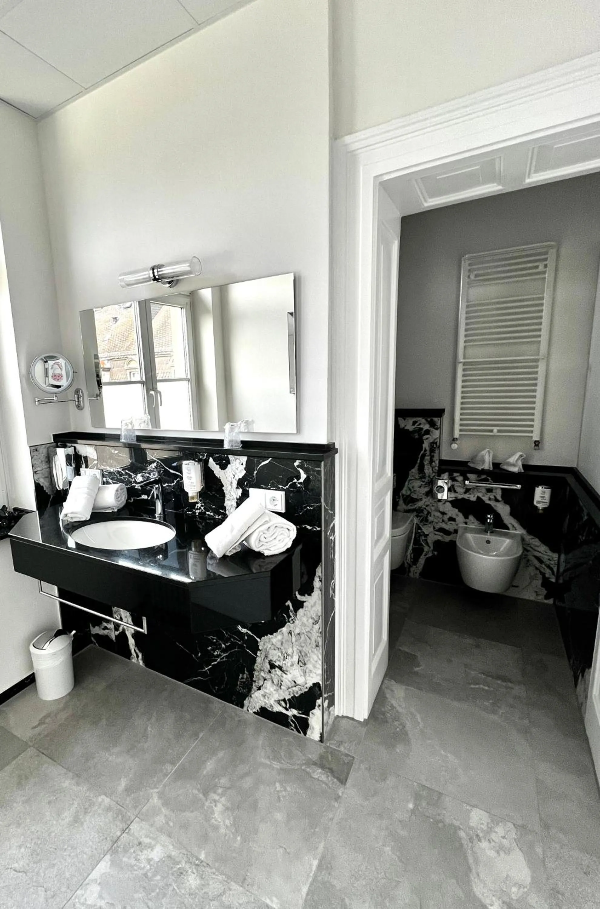 Bathroom in Villa Thea Hotel am Rosengarten