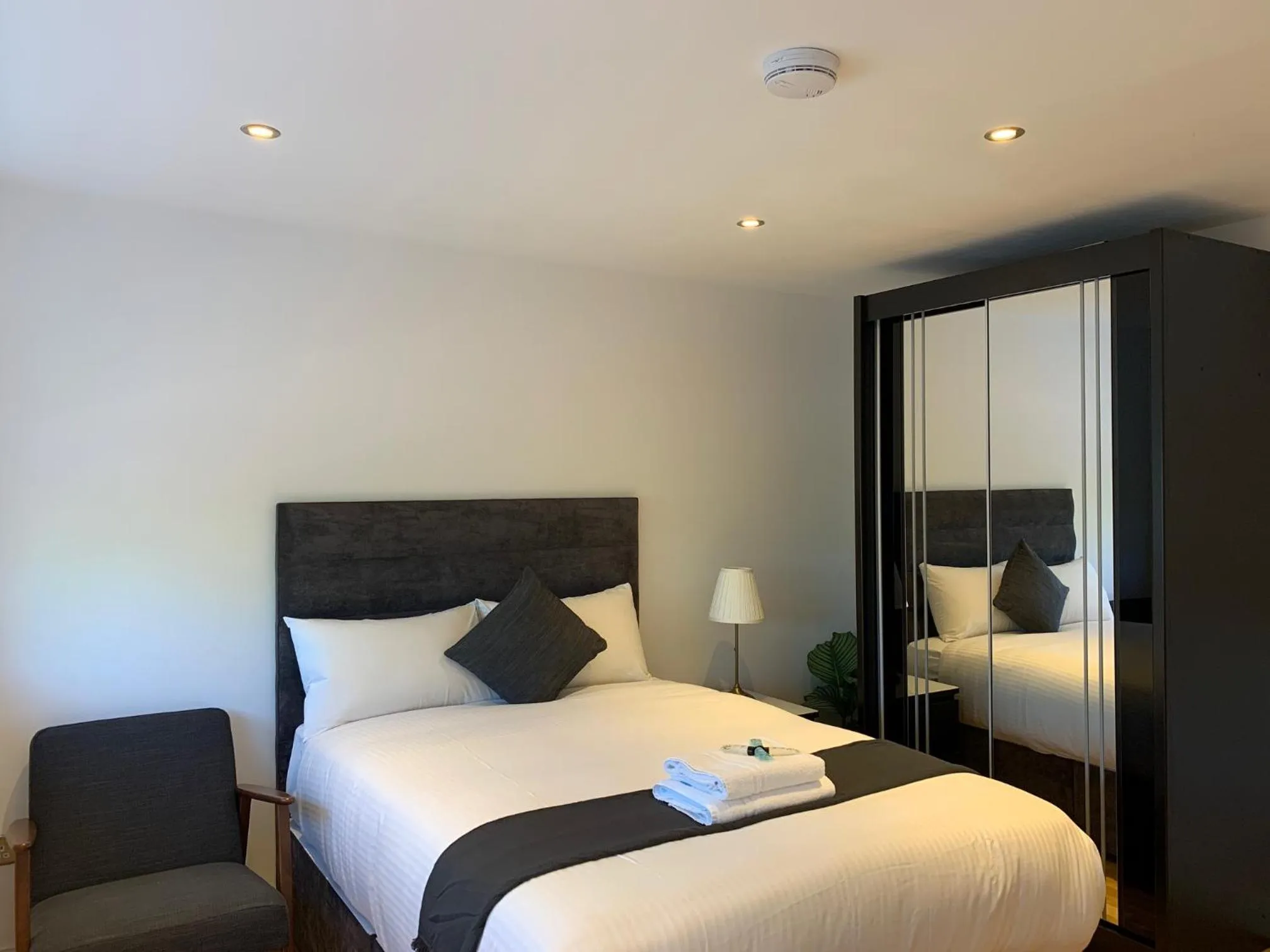 Bedroom, Bed in SE10 House