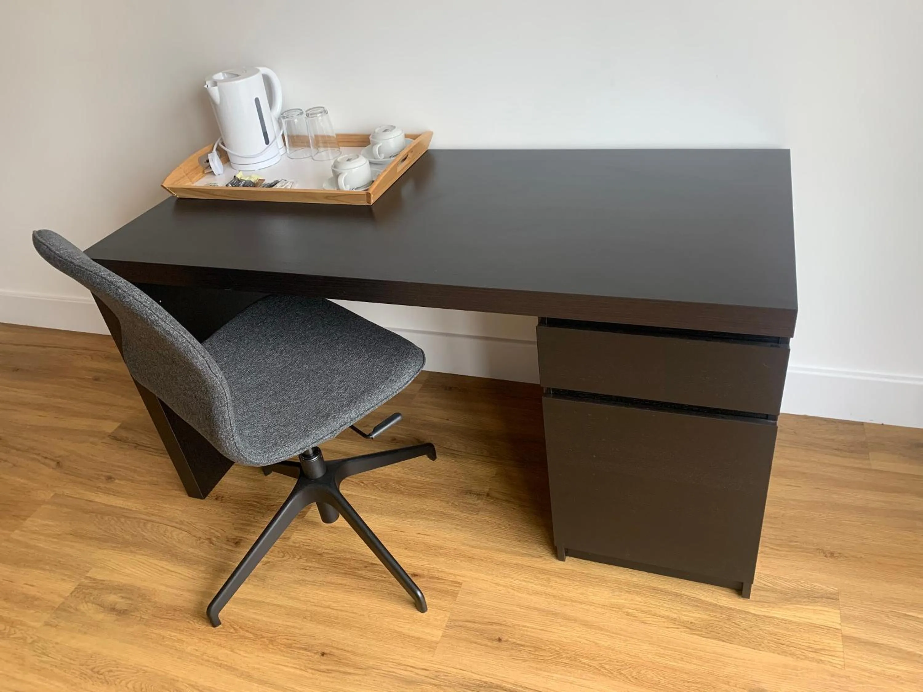 Coffee/tea facilities in SE10 House