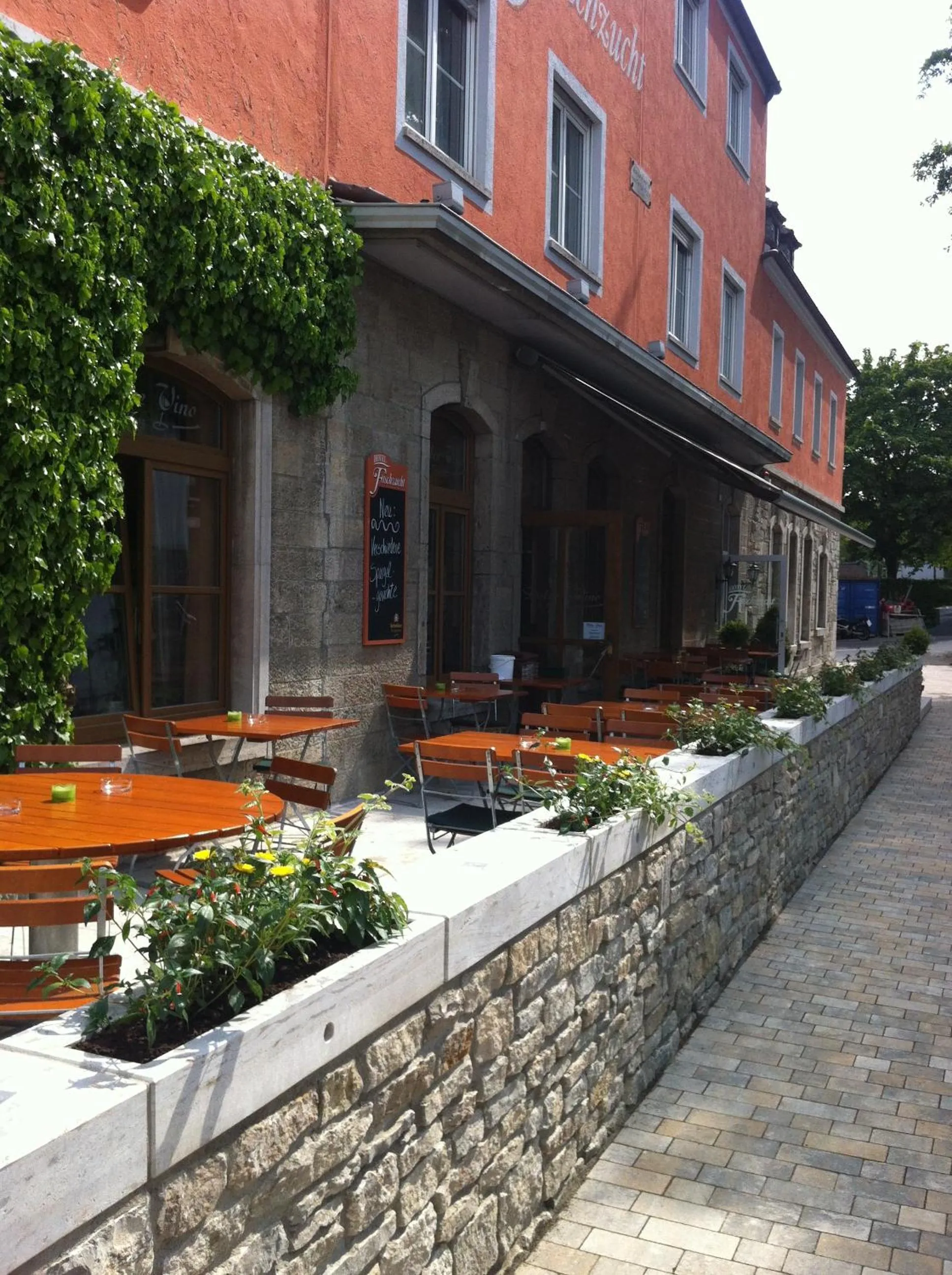 Facade/entrance in Hotel Fischzucht in Würzburg