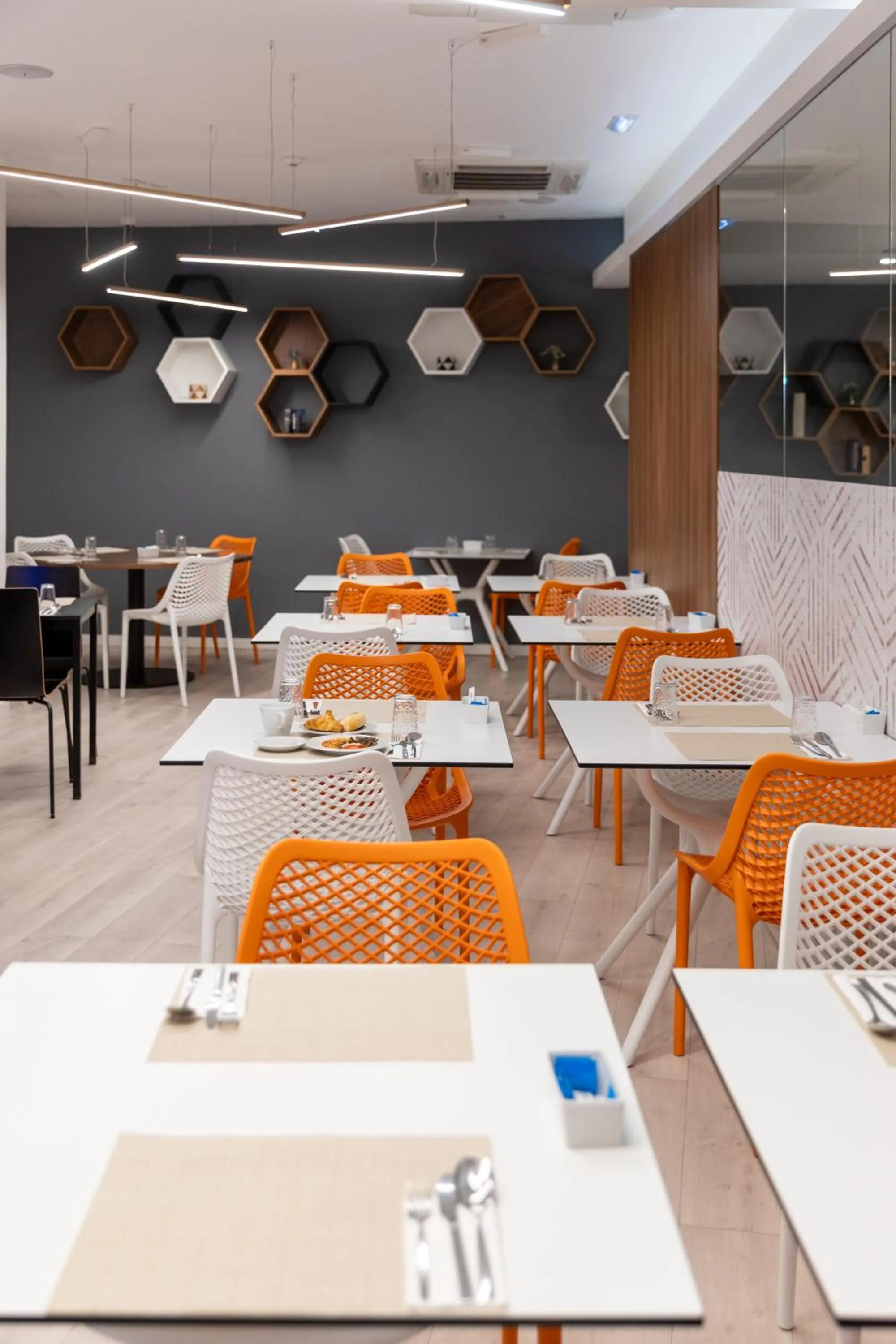 The ICONS Lisbon Hotel