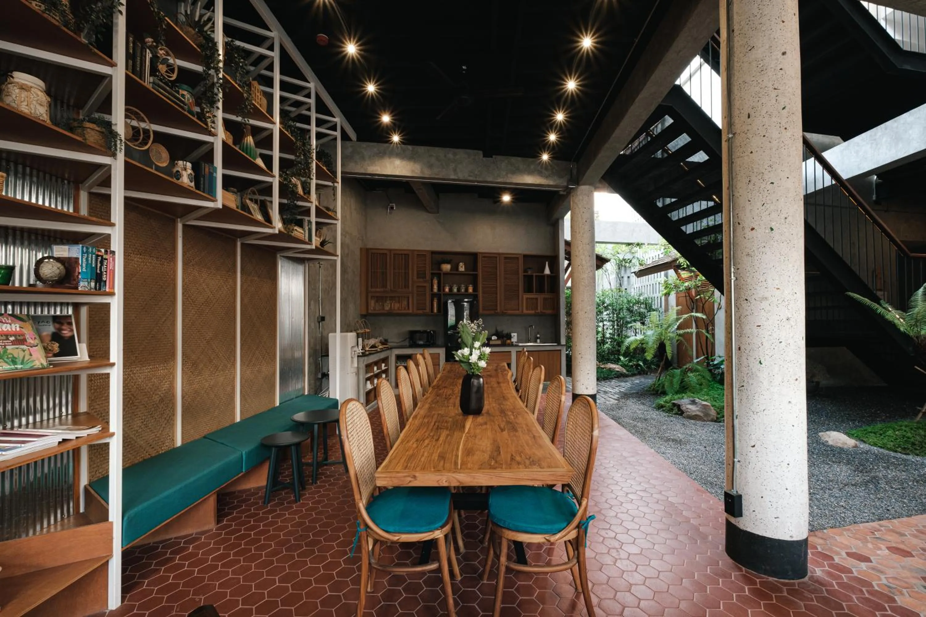 Restaurant/places to eat in Hidden Garden Hostel