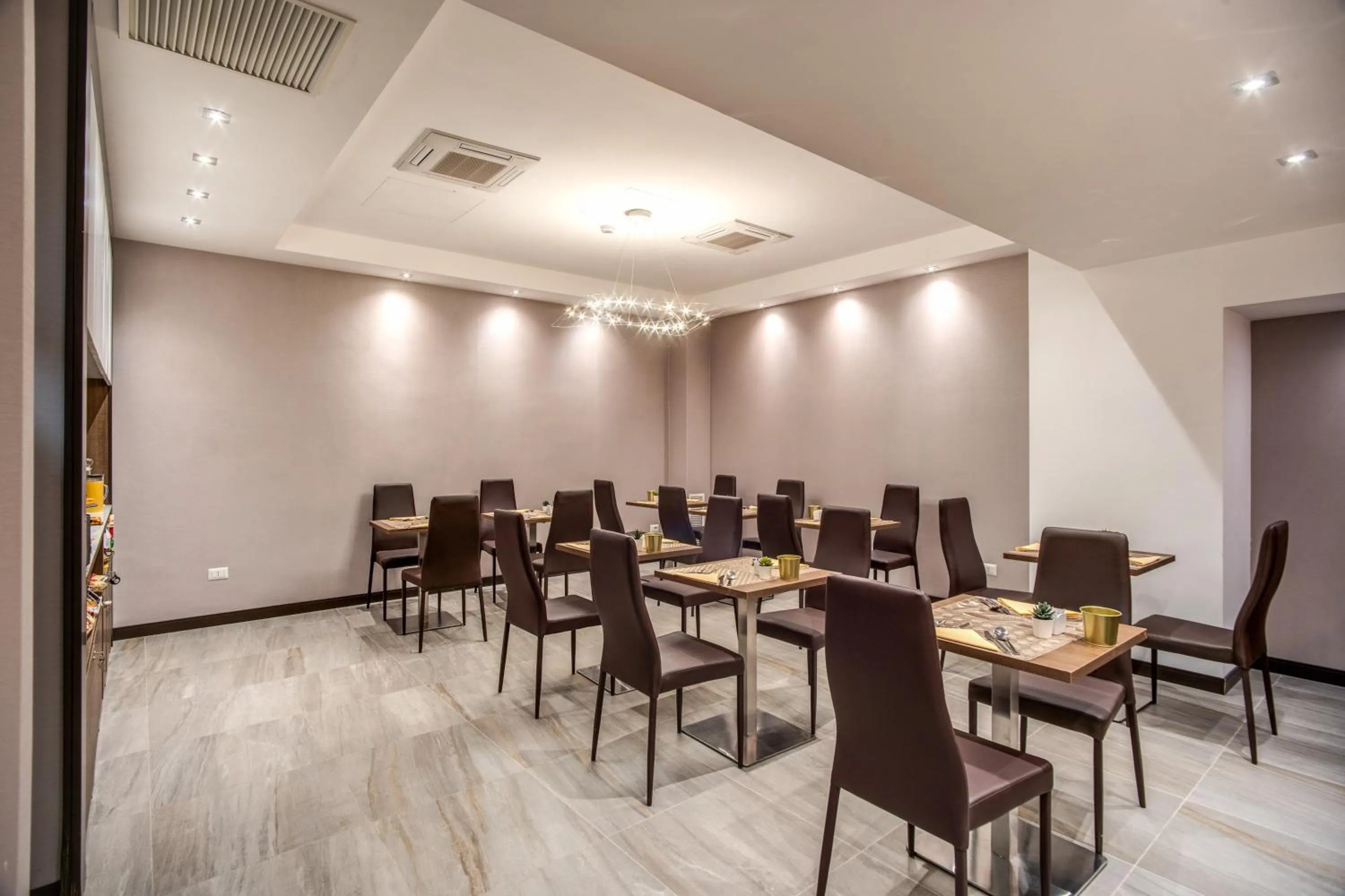 Breakfast in MZ HOTEL