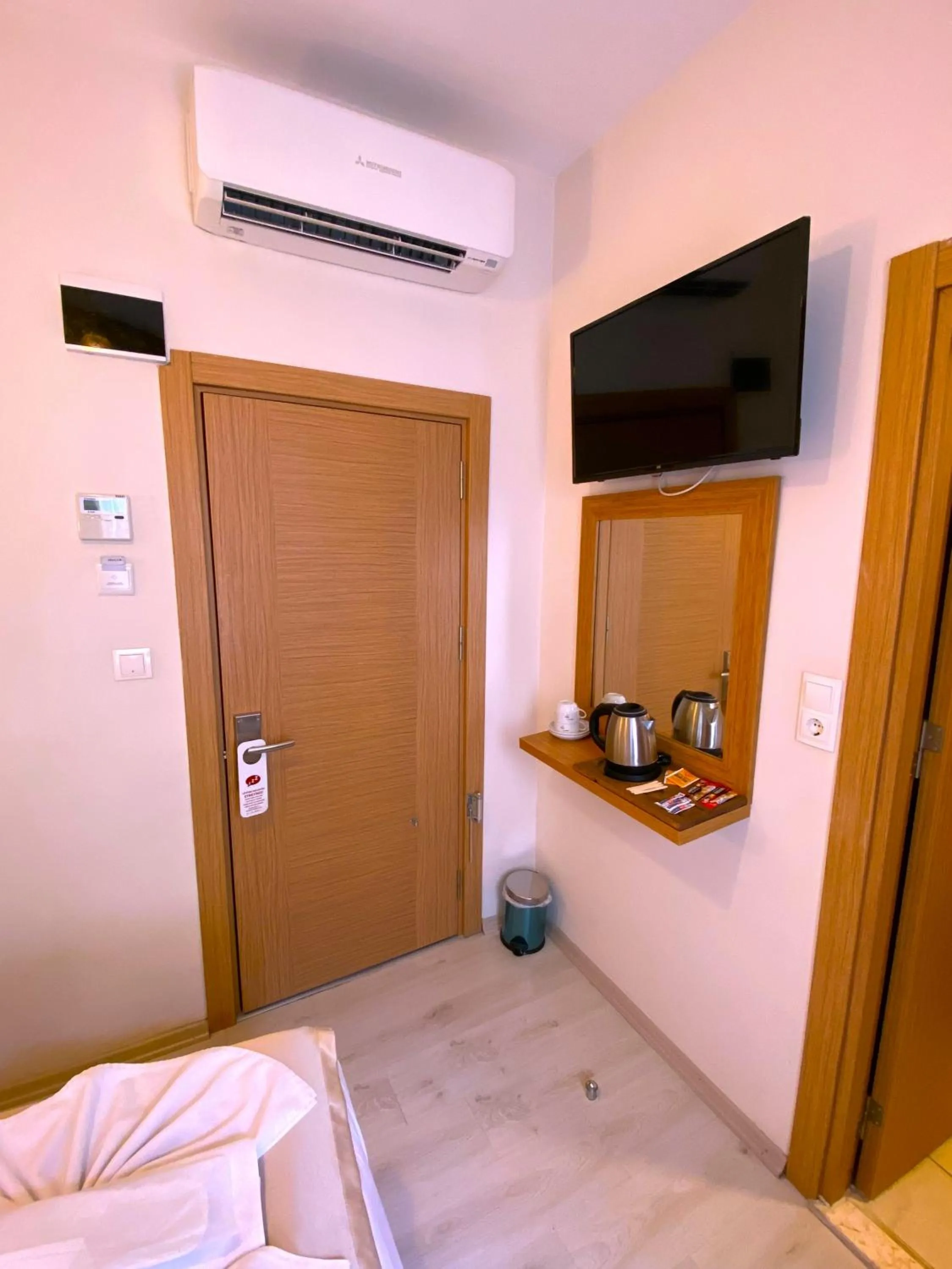 air conditioner, Bed in Zeyn Otel Istanbul