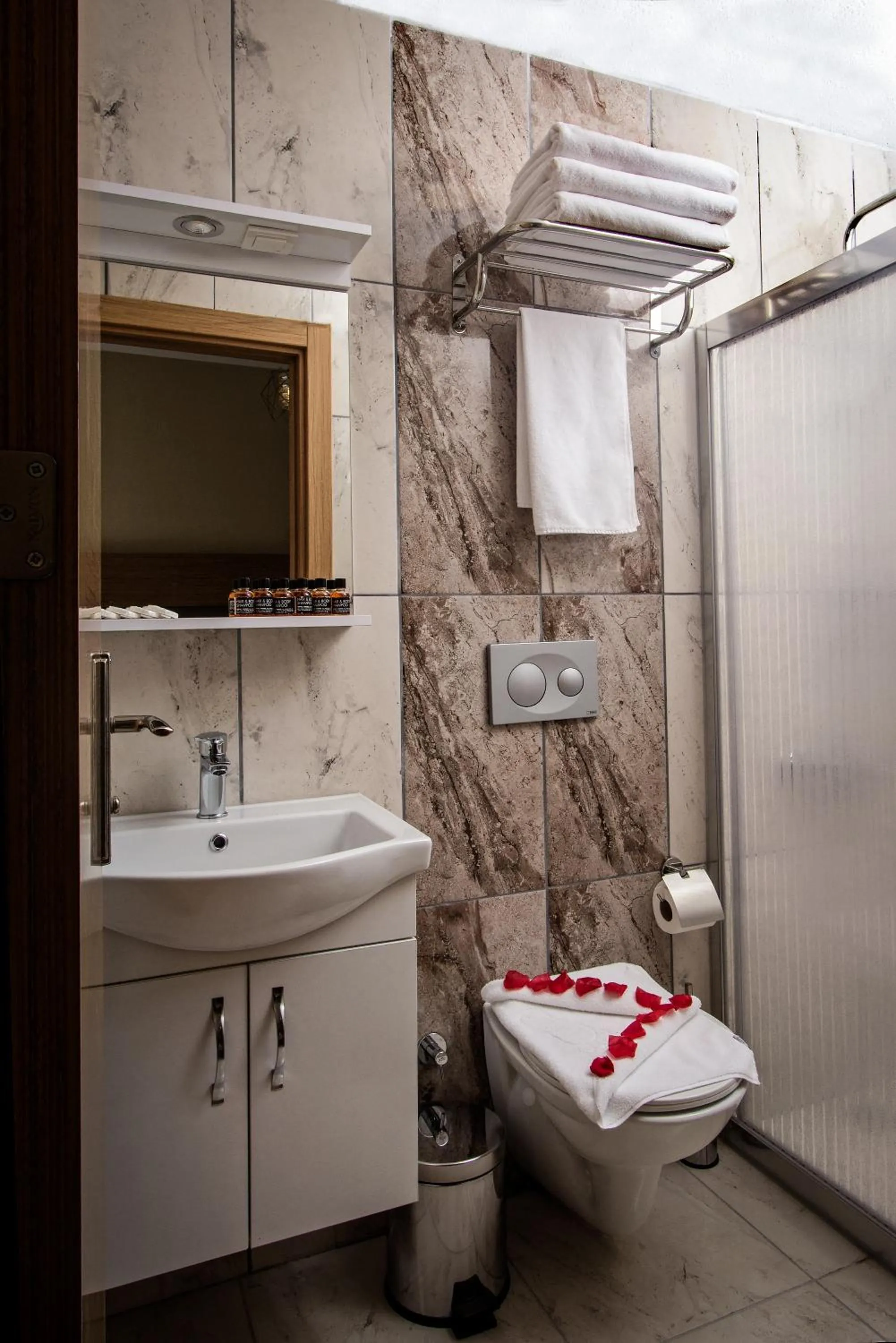 Bathroom in Zeyn Otel Istanbul