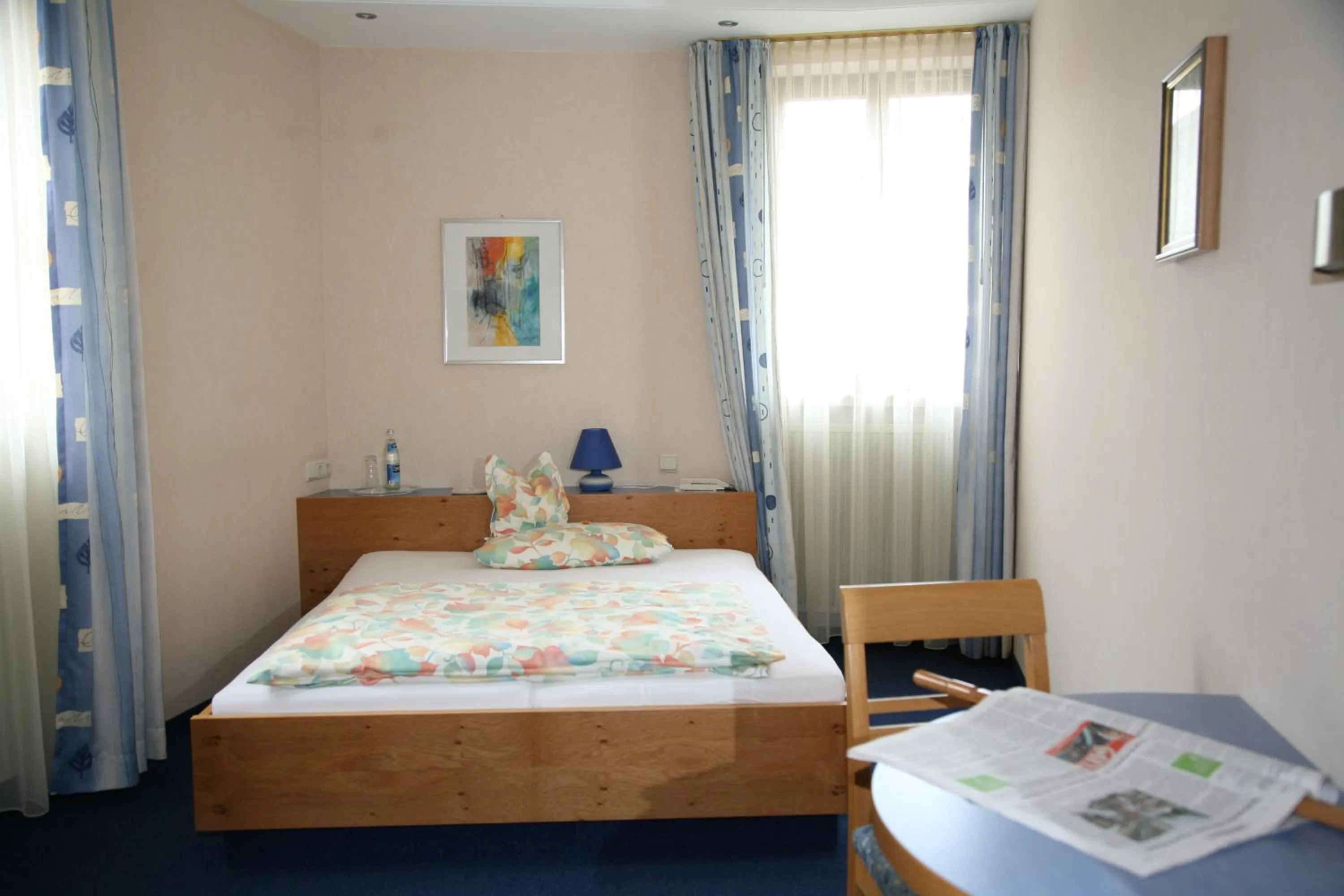 Photo of the whole room, Bed in Glocke Weingut und Hotel