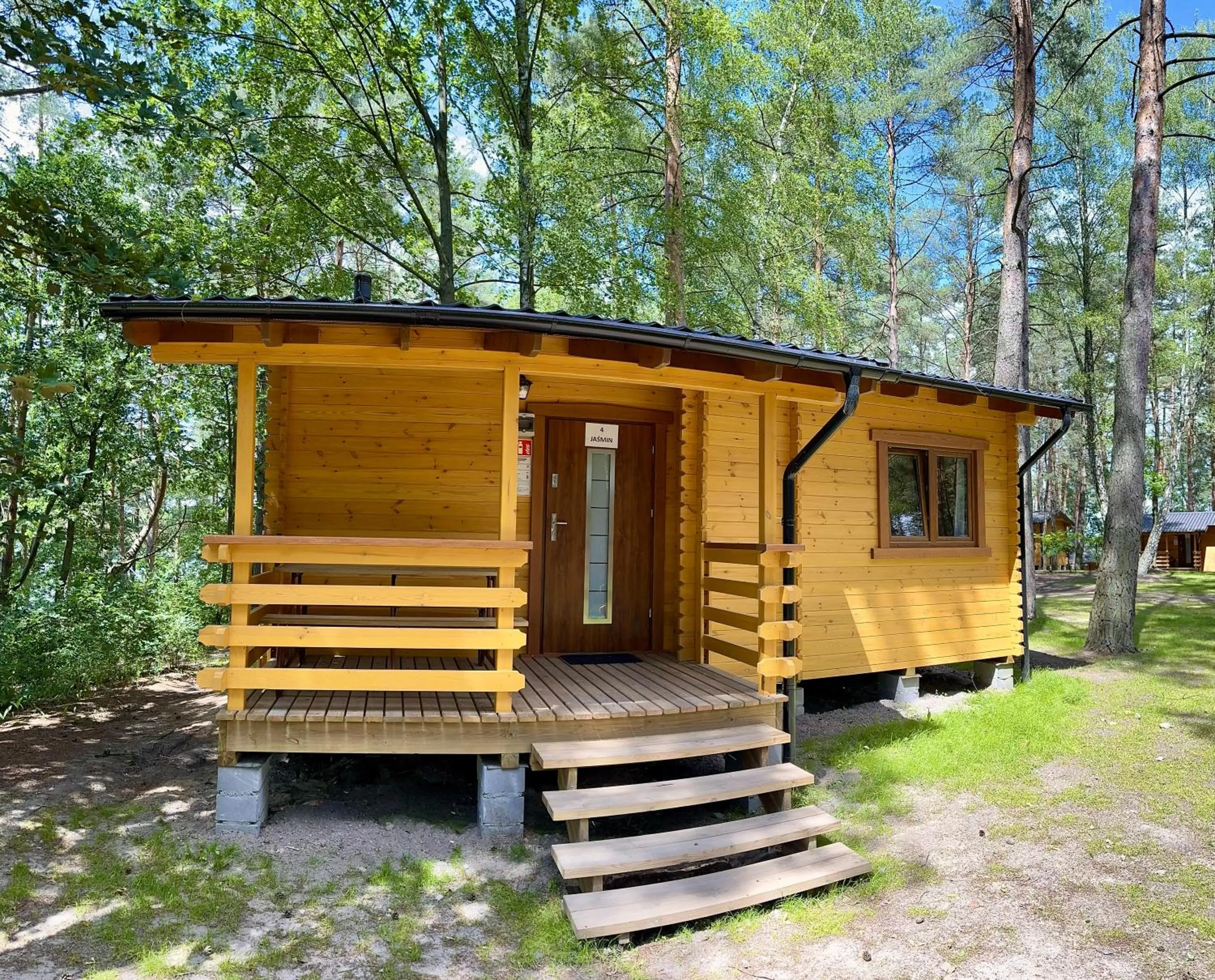 Property building in Ośrodek Wypoczynkowy Jeziornik