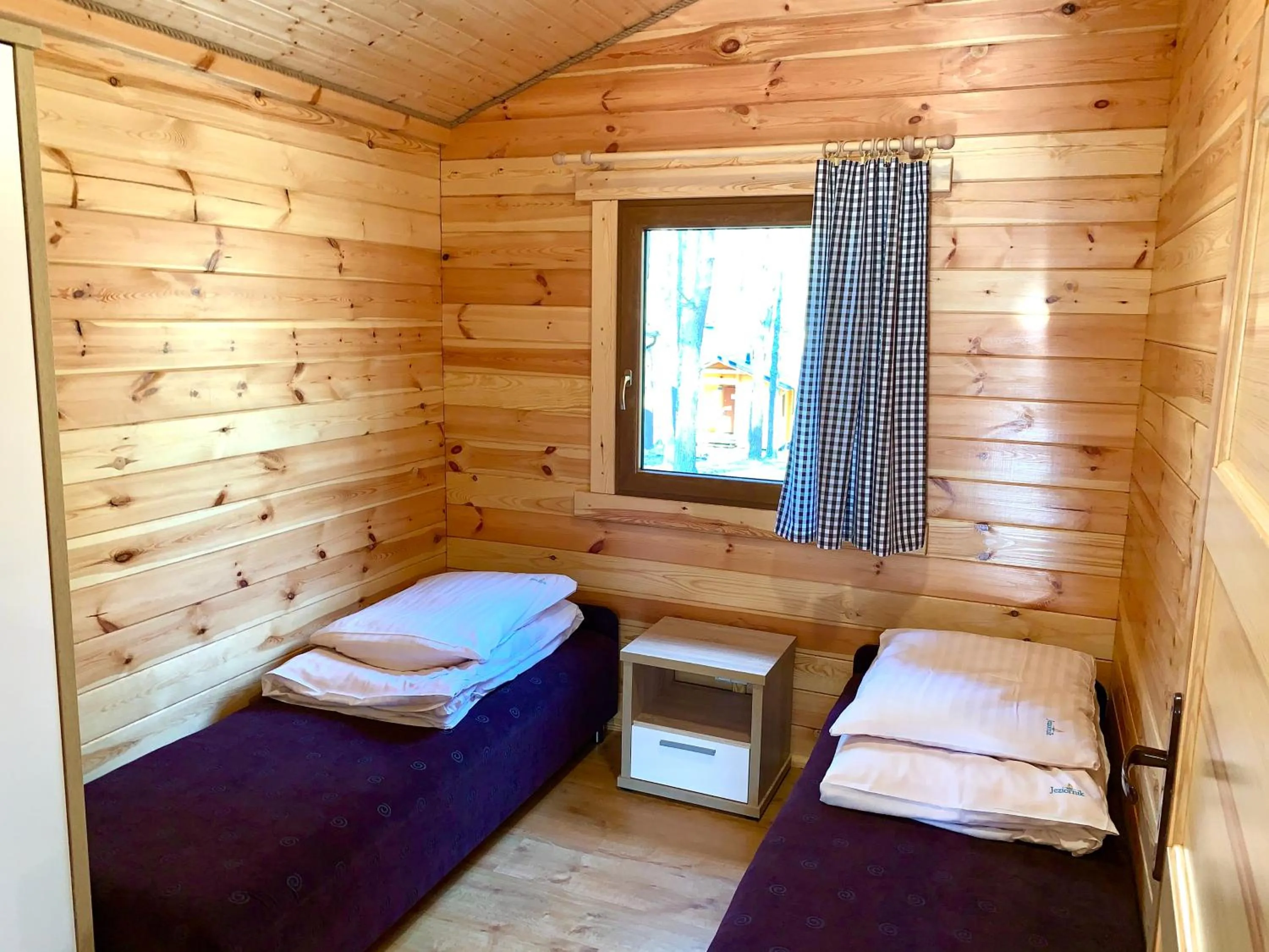 Bed in Ośrodek Wypoczynkowy Jeziornik