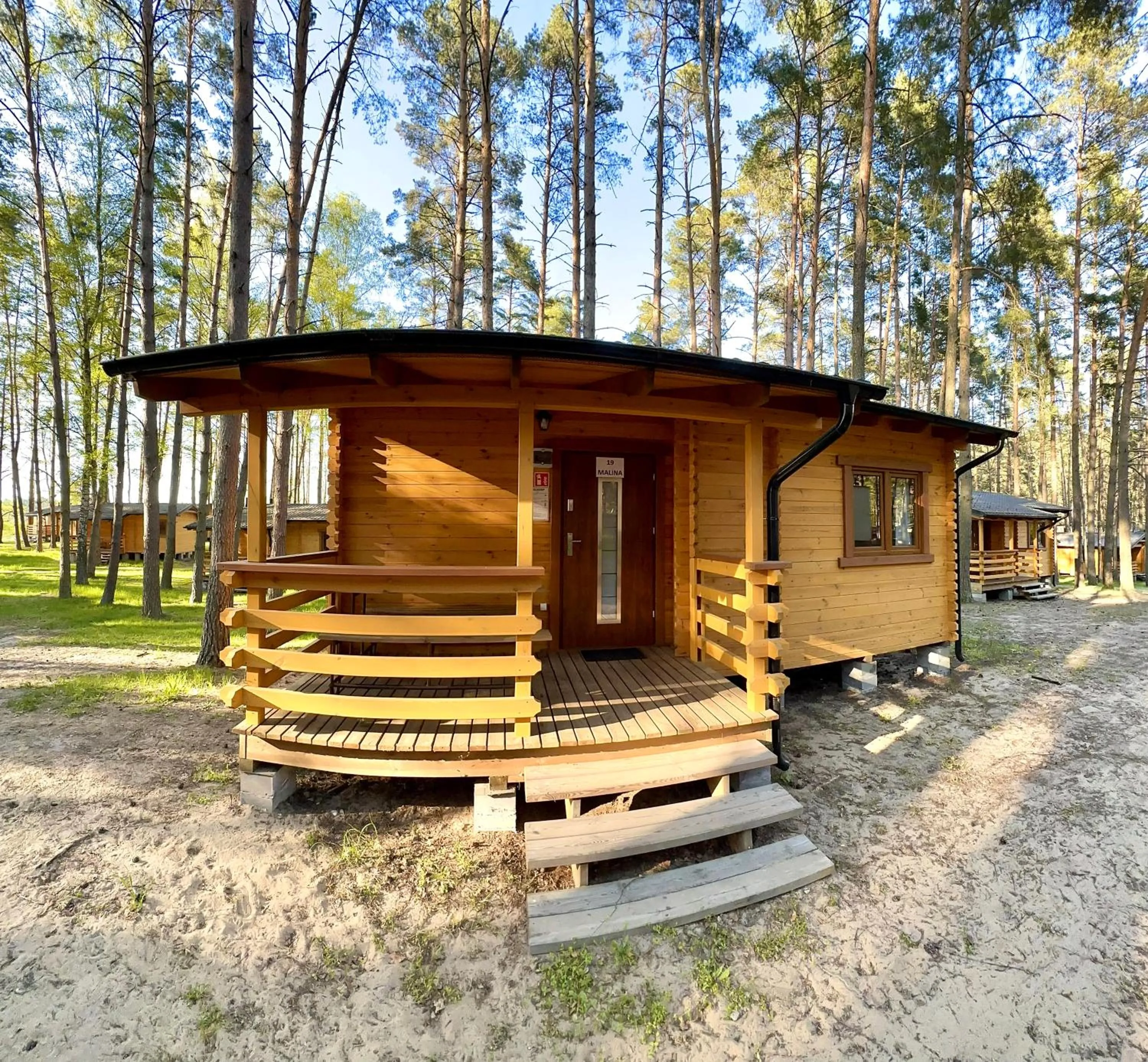 Property building in Ośrodek Wypoczynkowy Jeziornik