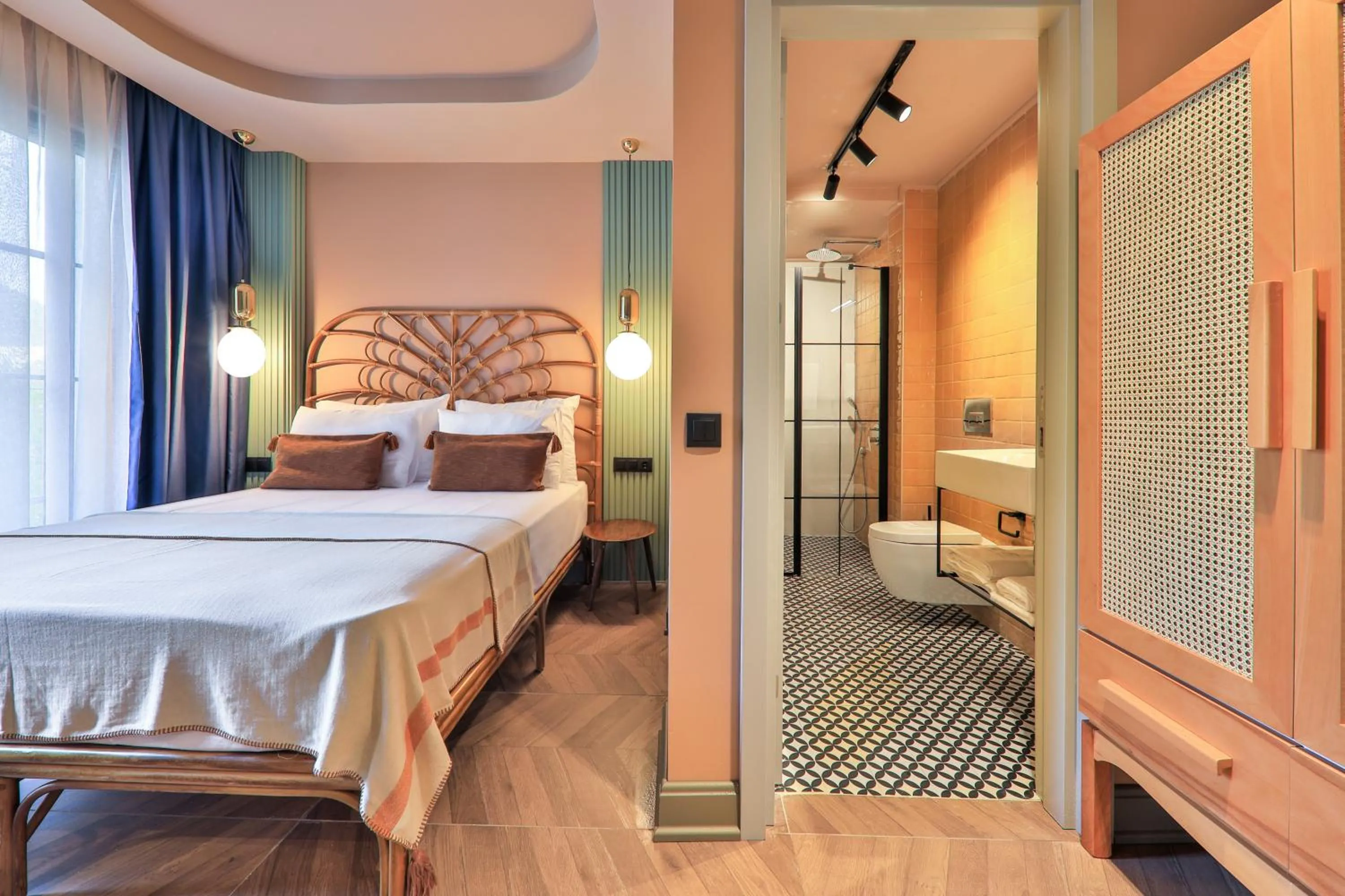 Photo of the whole room, Bed in Luff Boutique Hotel - Adult Only