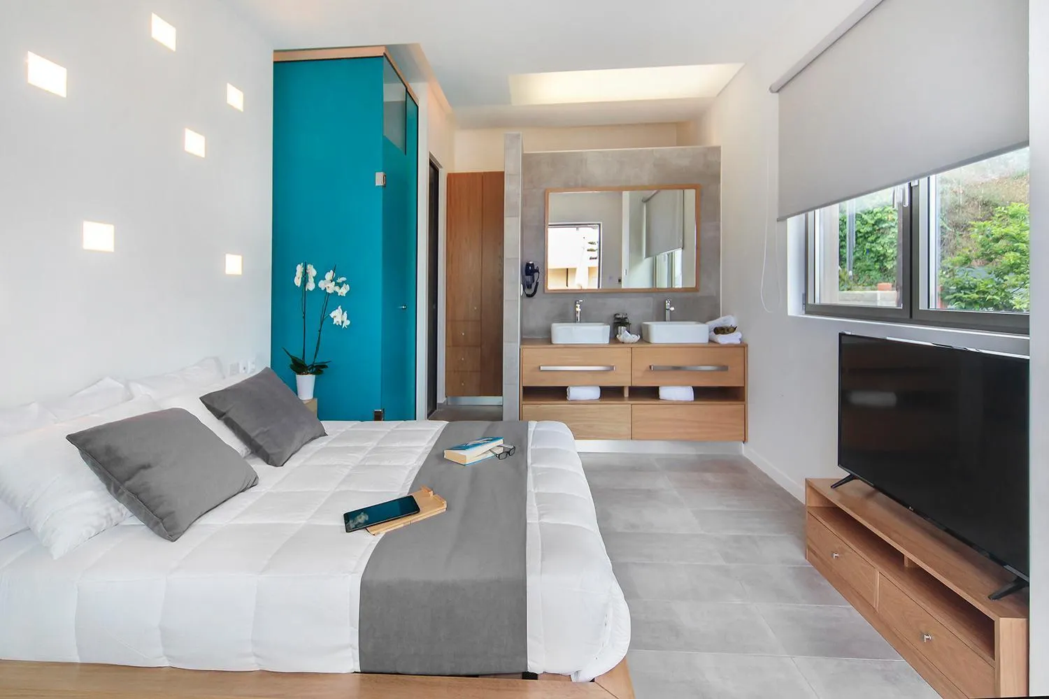 Bedroom in Lilium Luxury Suites