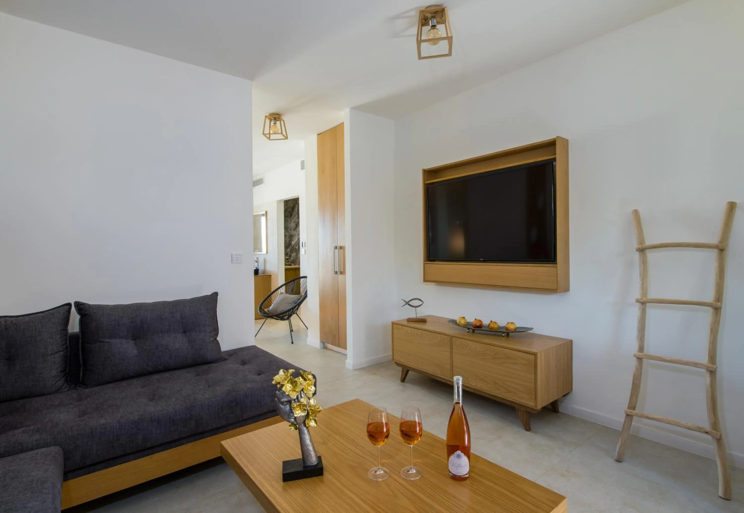 Lilium Luxury Suites