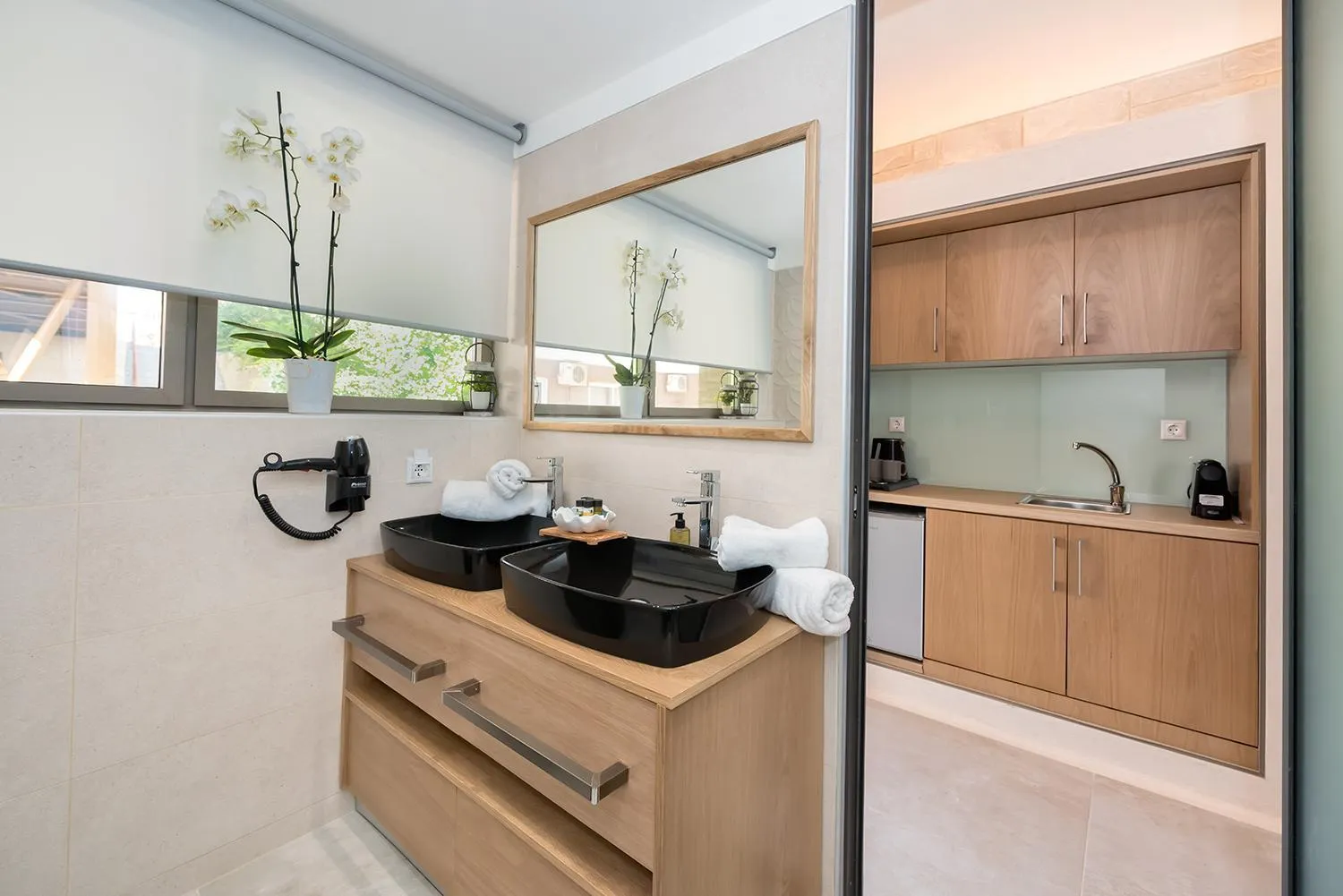 Toilet in Lilium Luxury Suites