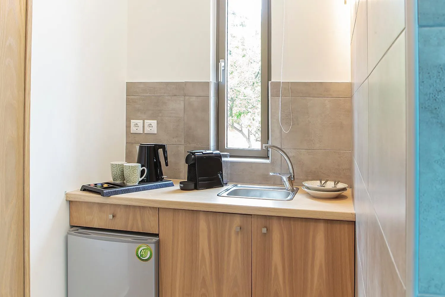 Coffee/tea facilities in Lilium Luxury Suites