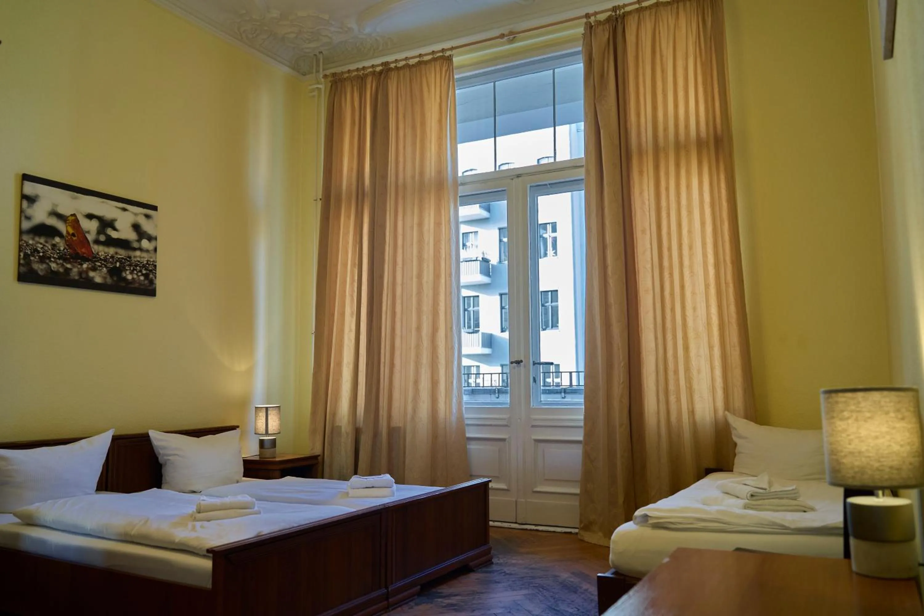 Bed in Hotel Pension Bernstein am Kurfürstendamm