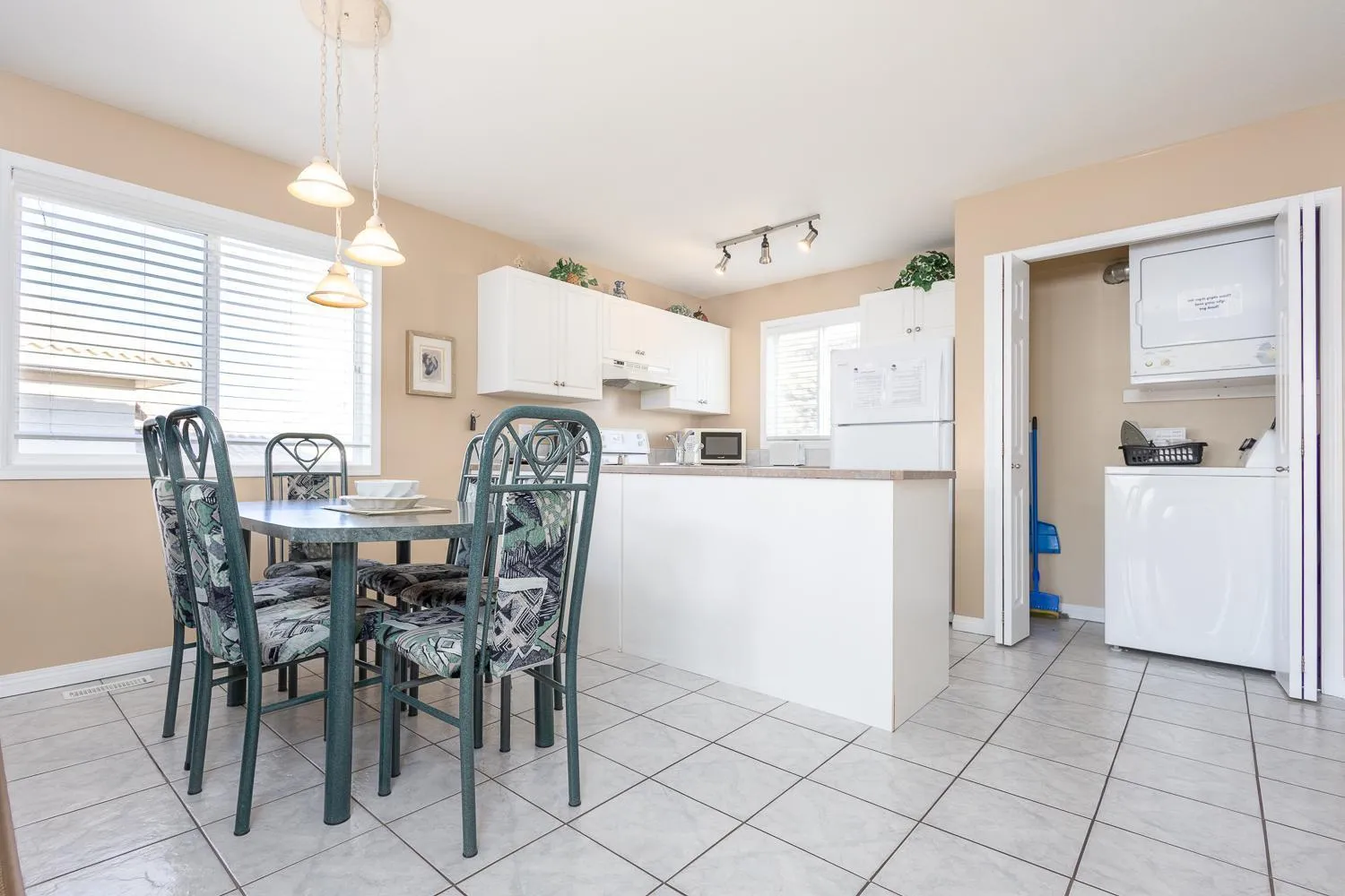 Property building in Paradise Canyon Golf Resort - Luxury Condo U403