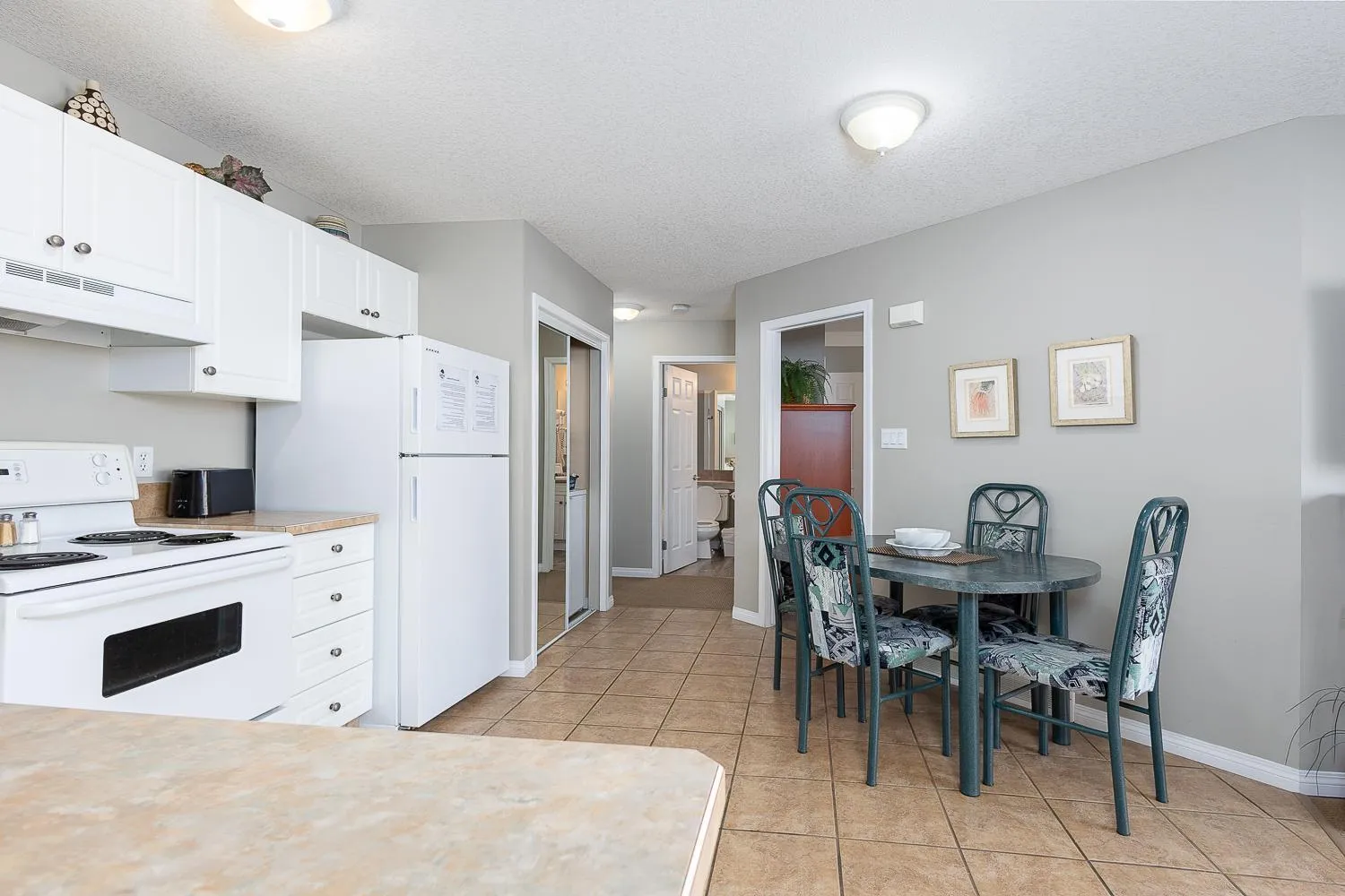 Property building in Paradise Canyon Golf Resort - Luxury Condo M401