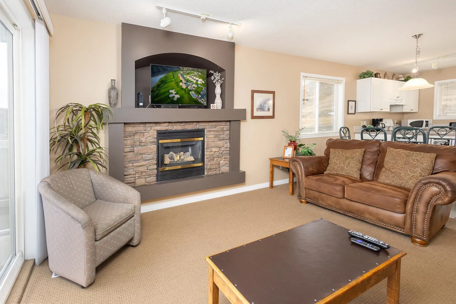 Property building in Paradise Canyon Golf Resort - Luxury Condo U399