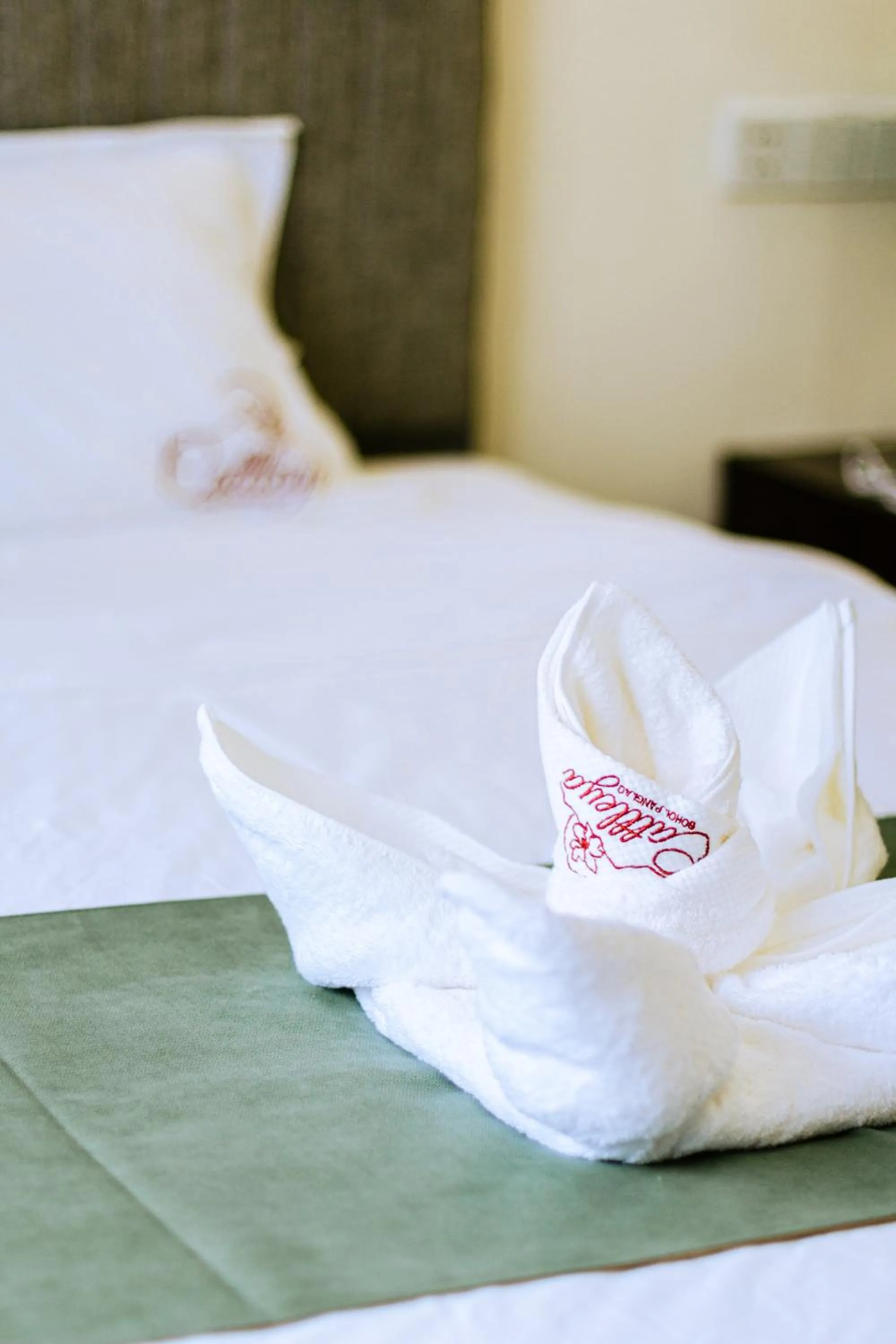 Bed in Bohol Cattleya Resort