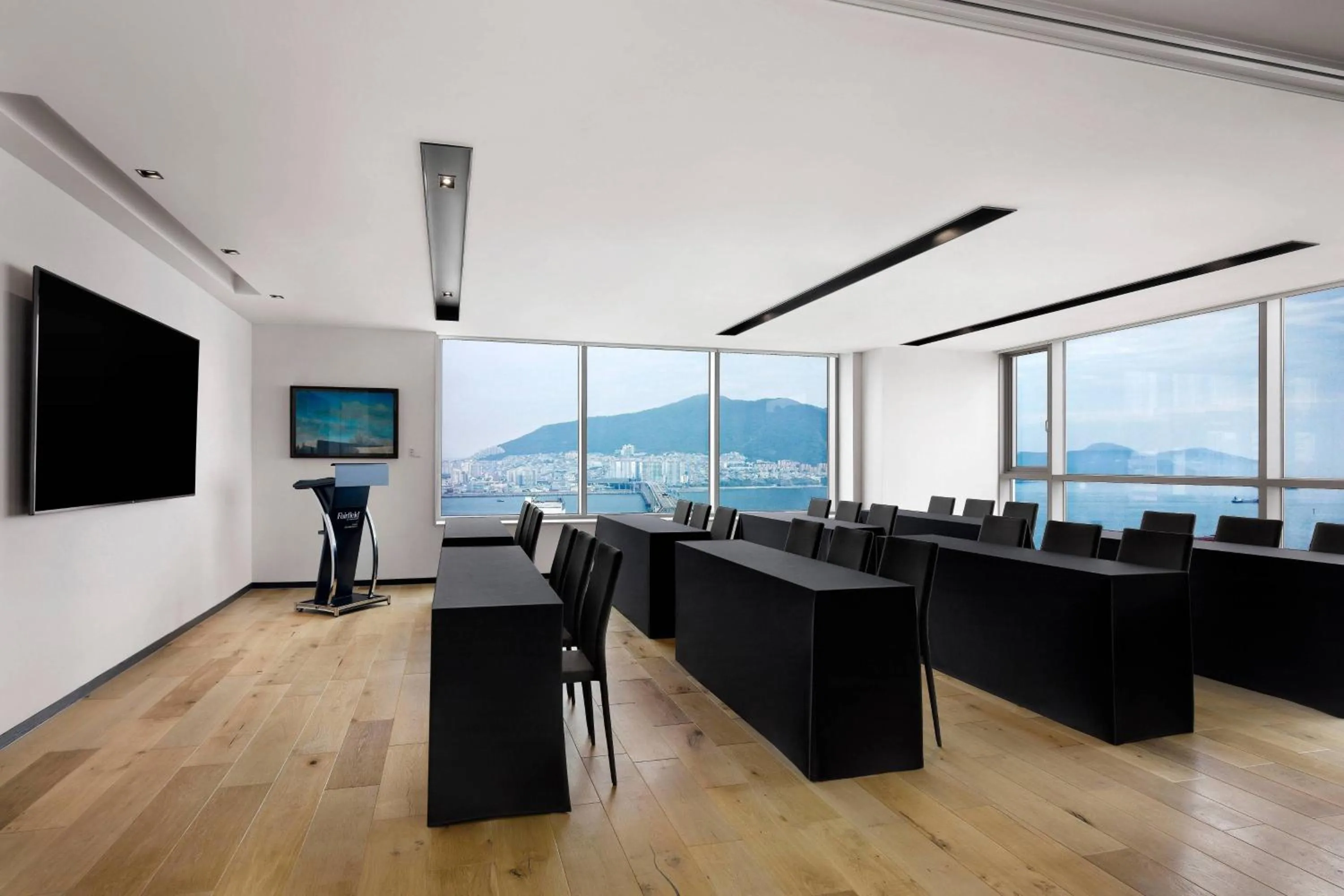 Kitchen or kitchenette in Fairfield by Marriott Busan Songdo Beach