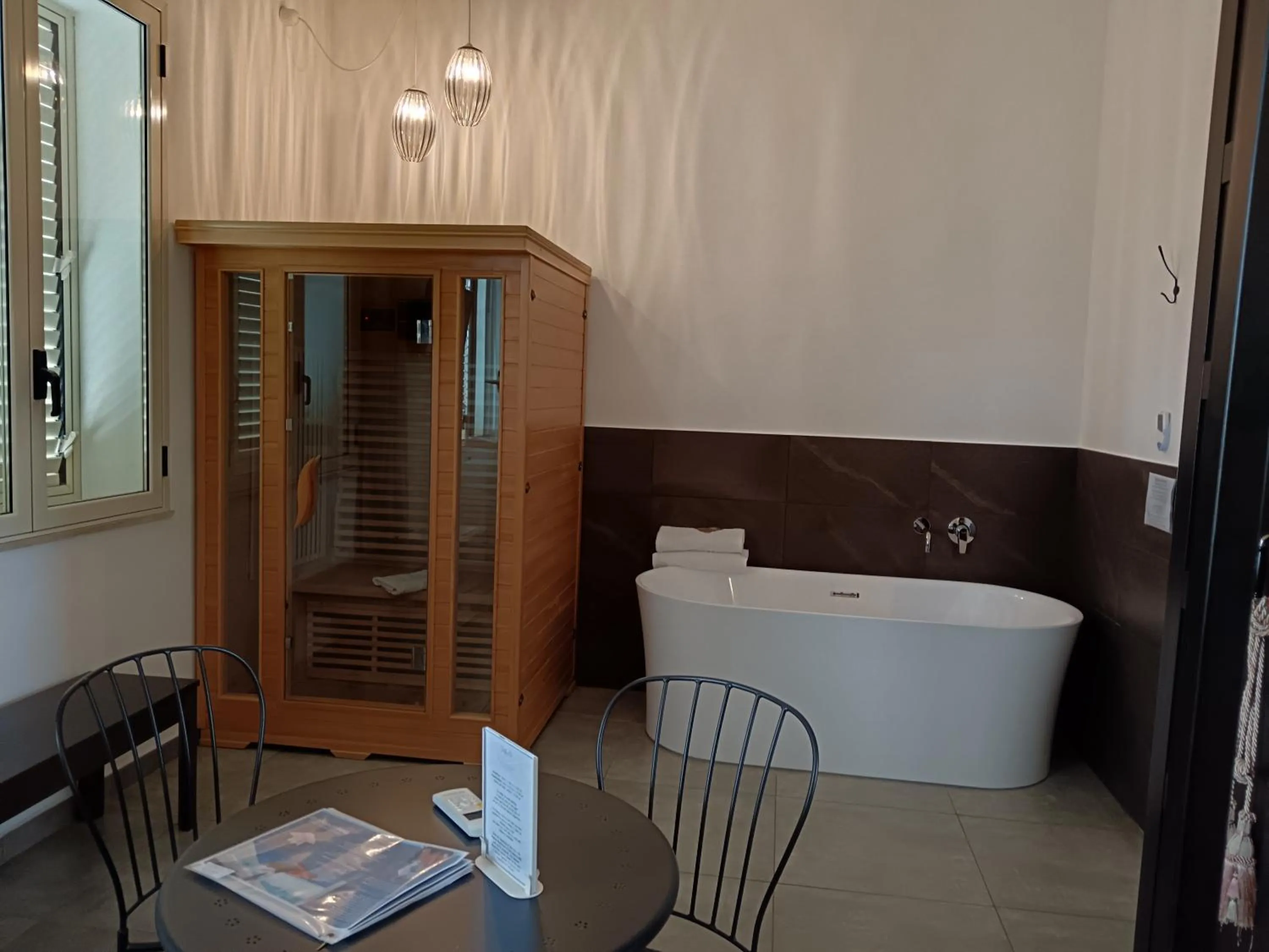 Hot Tub in Inkantu B&B