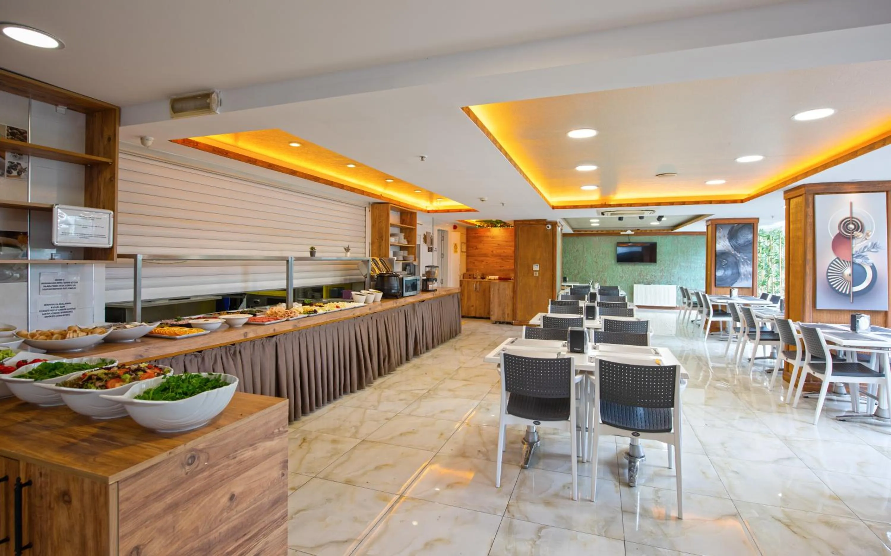 Restaurant/places to eat in Citrus Park Hotel