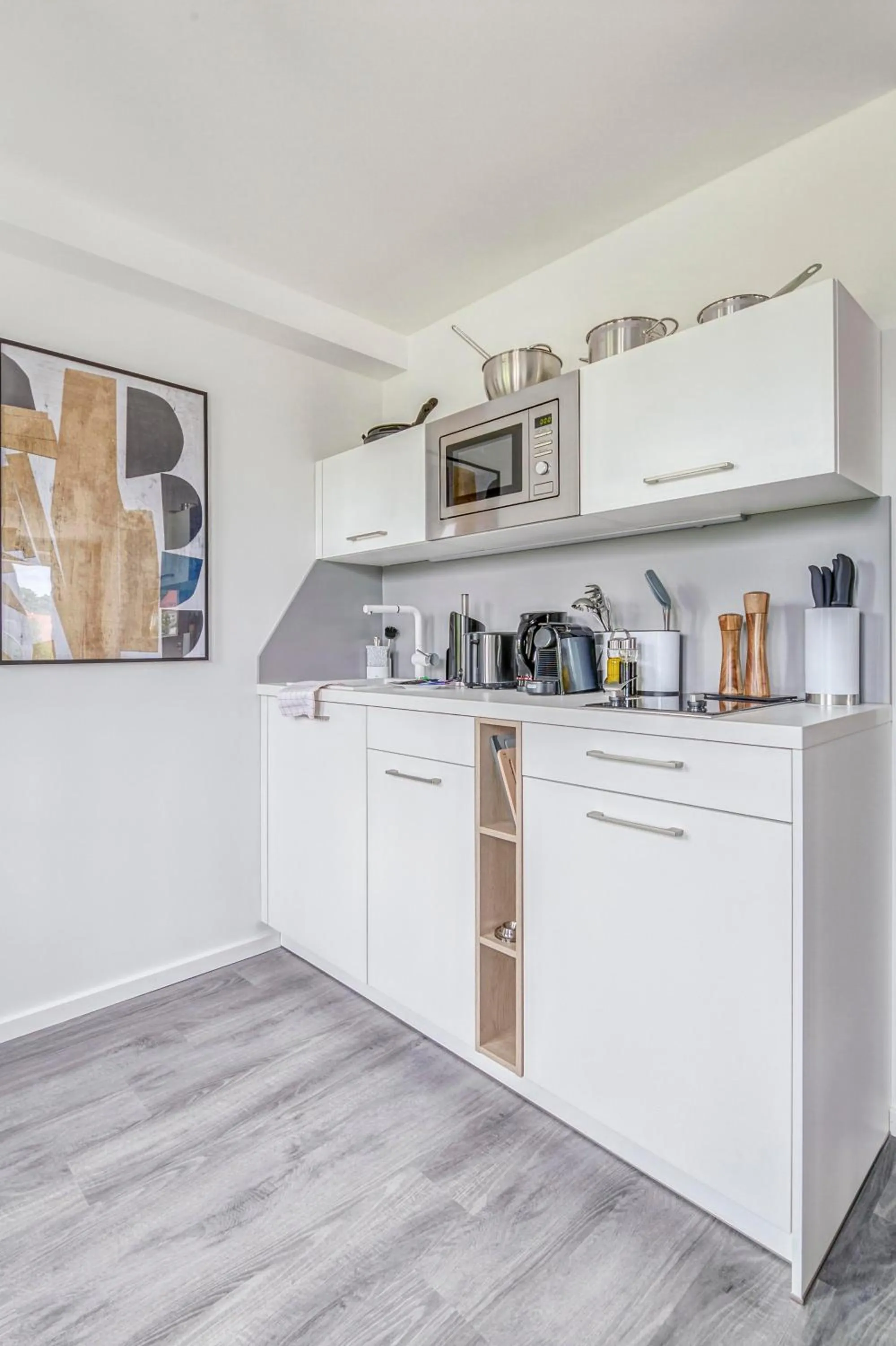 Kitchen or kitchenette in Limehome Garching bei München