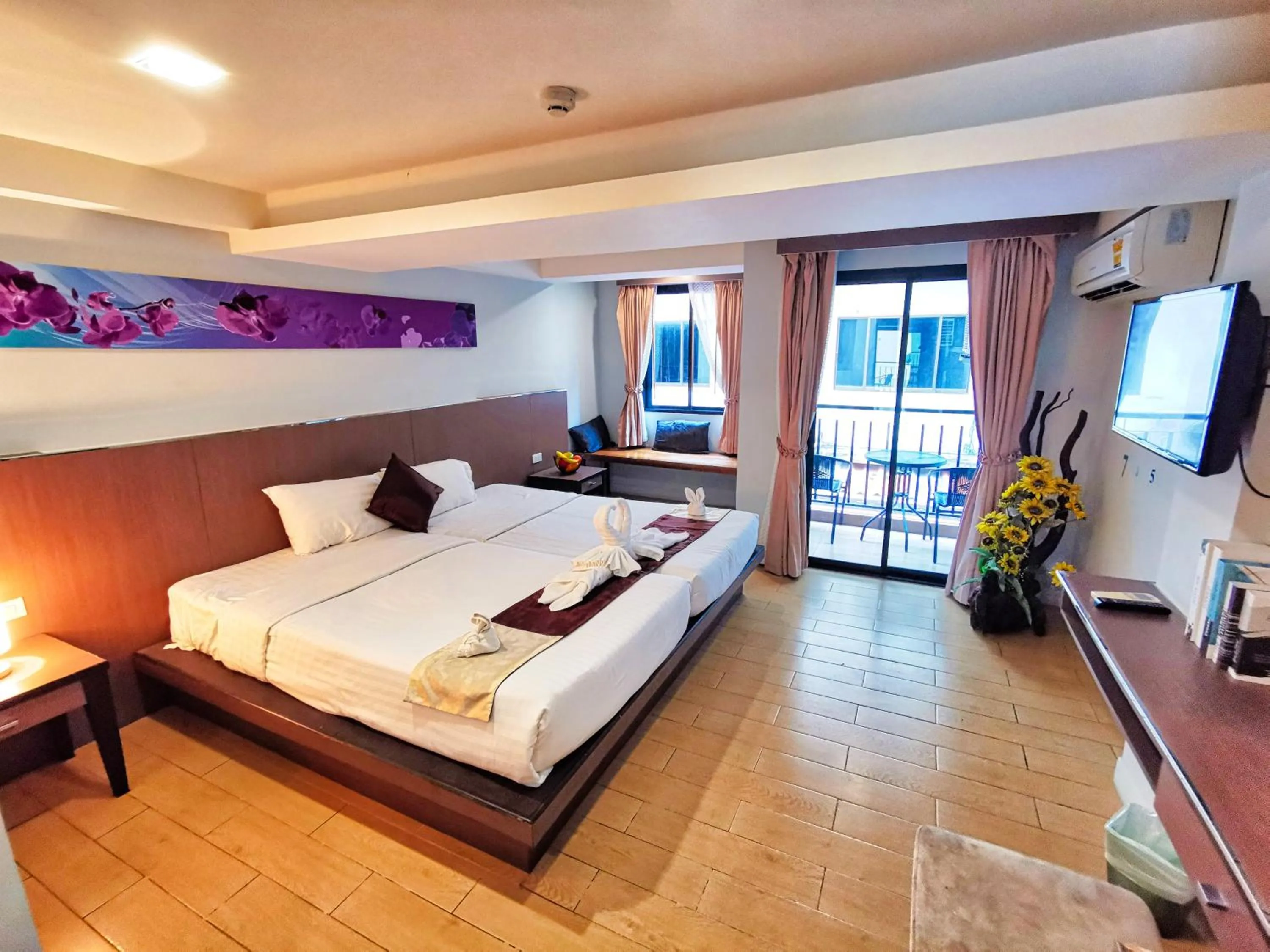 TV and multimedia, Bed in Scandia Beach Hotel