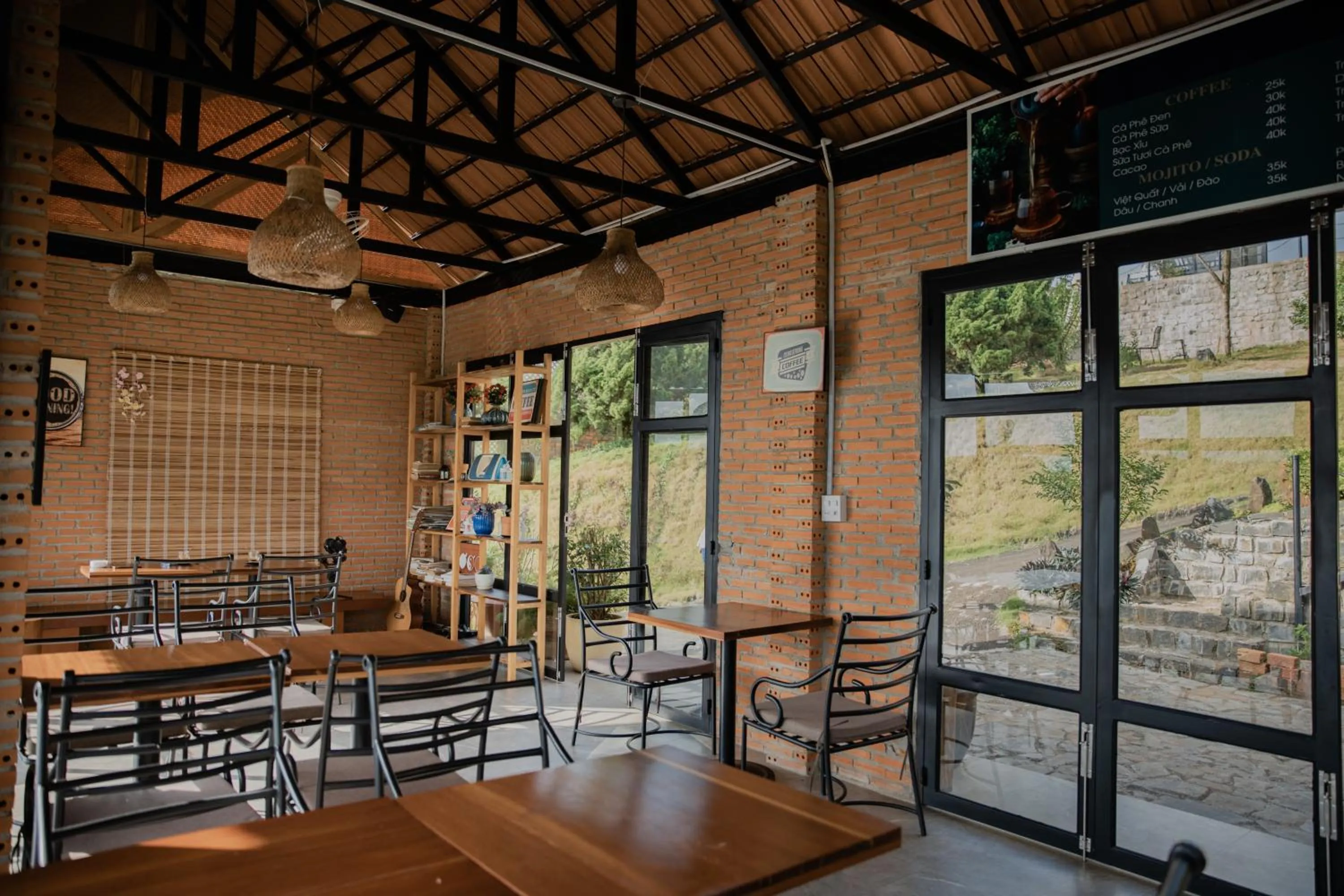 Restaurant/places to eat in SEN VILLA Boutique