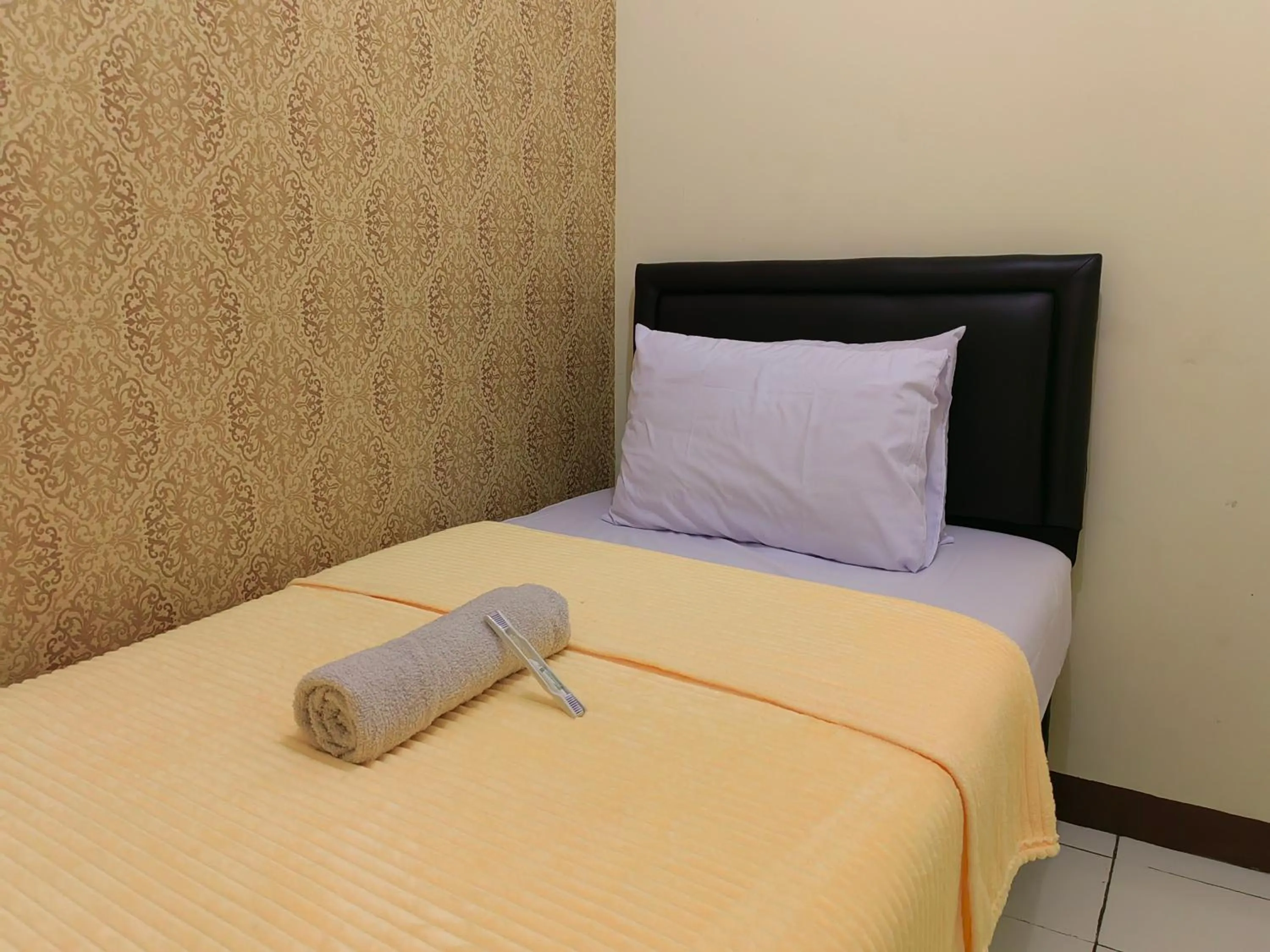 Bedroom, Bed in Cibubur Village By Arsakha Property Management