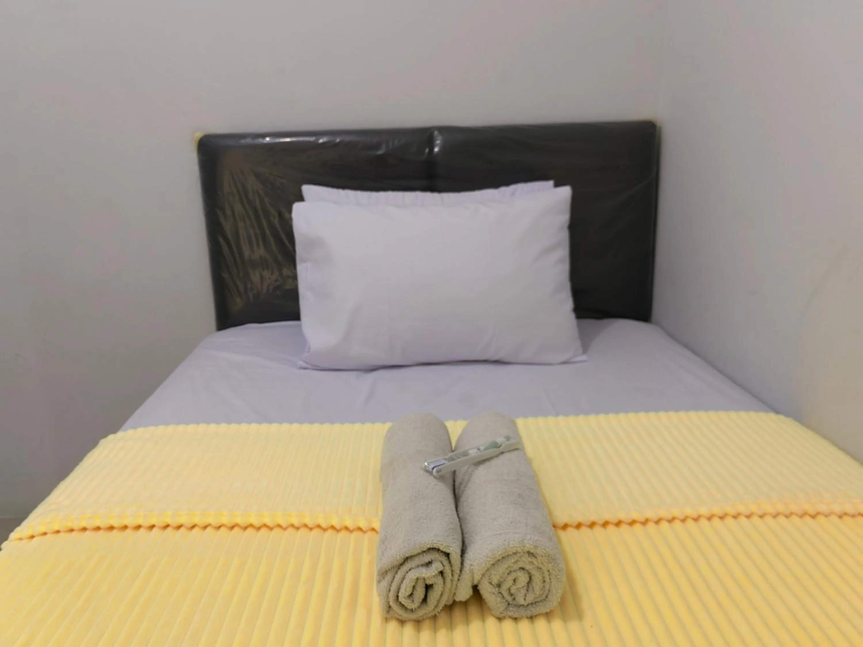 Bed in Cibubur Village By Arsakha Property Management