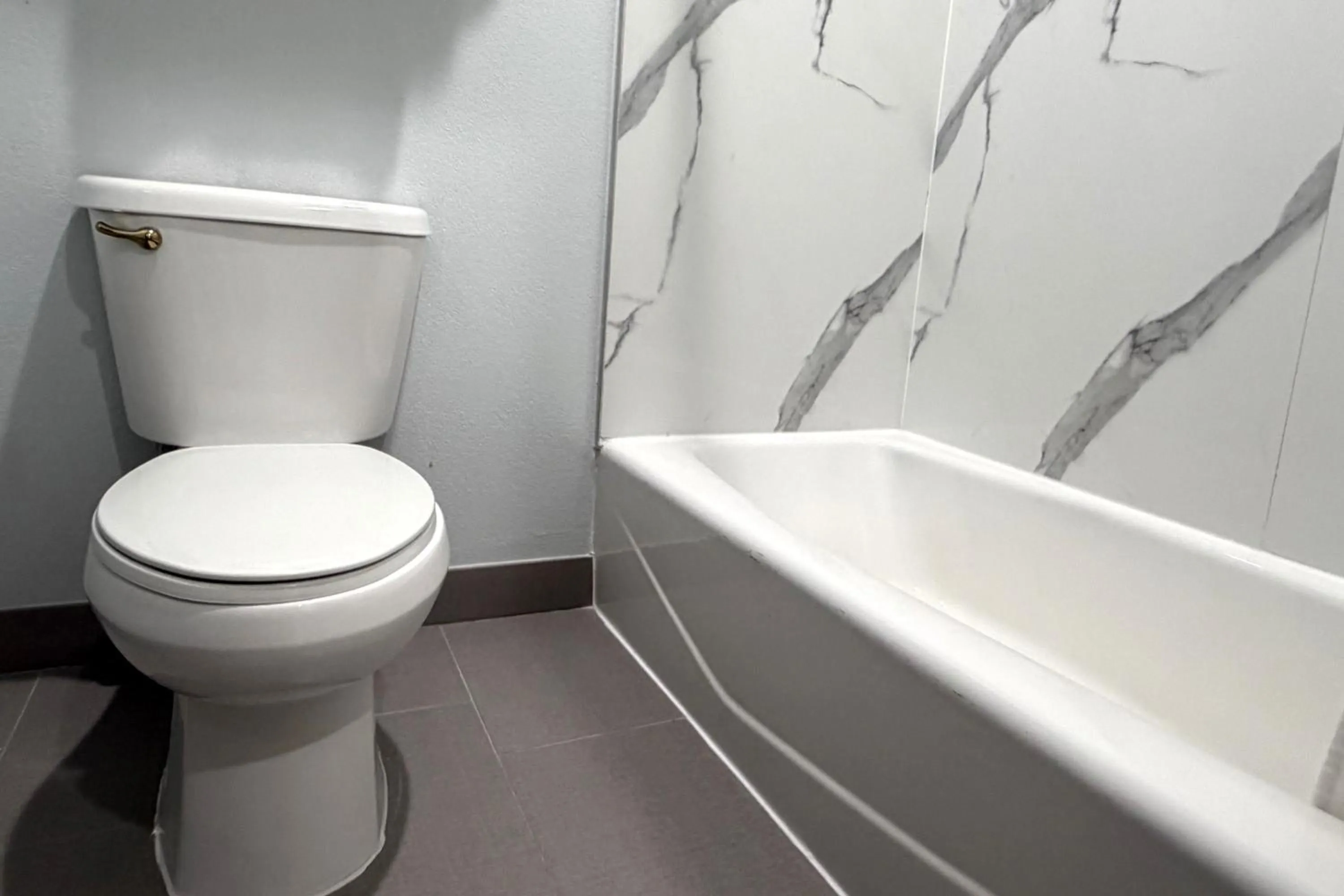 Bathroom in Hotel Royale IAH Airport North Houston I-45