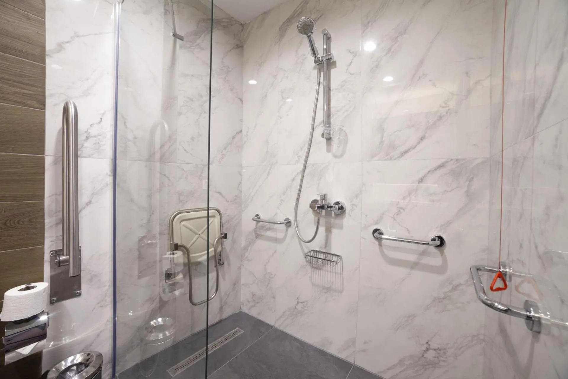 Bathroom in GRANBELLAHOTEL