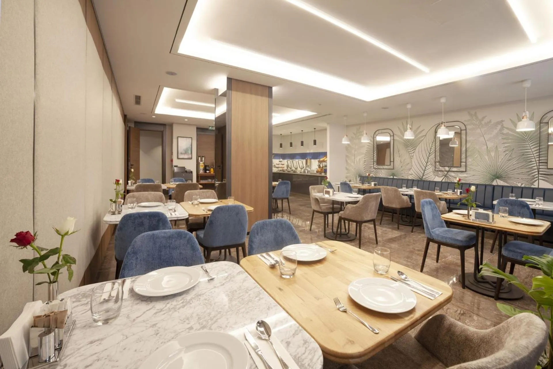 Restaurant/places to eat in GRANBELLAHOTEL